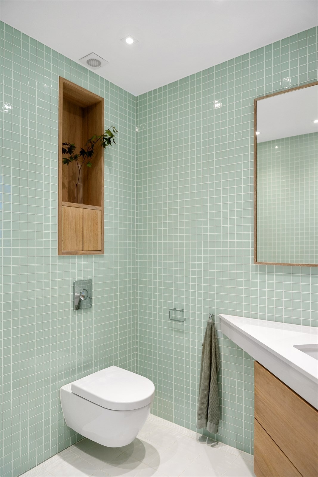 Benkeplate i slitesterk og moderne komposittstein. Galleribilde