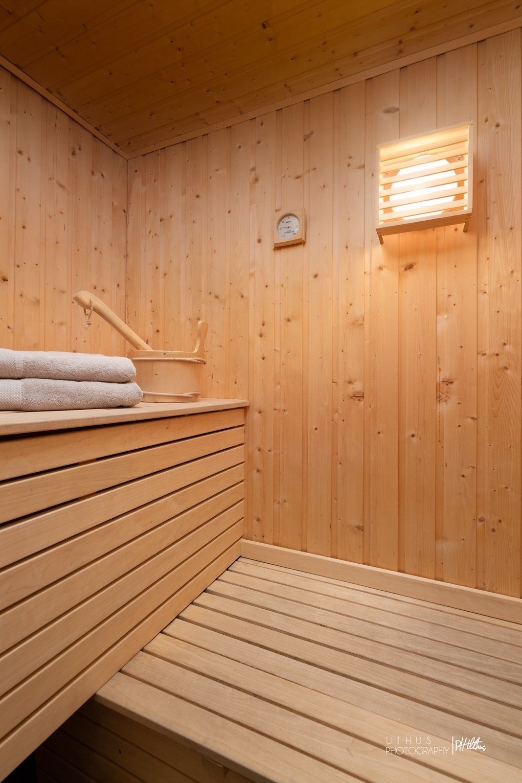 Leiligheten har en badstue med adkomst fra badet. Badstuovn er montert i badstu og er fra 2008. Galleribilde