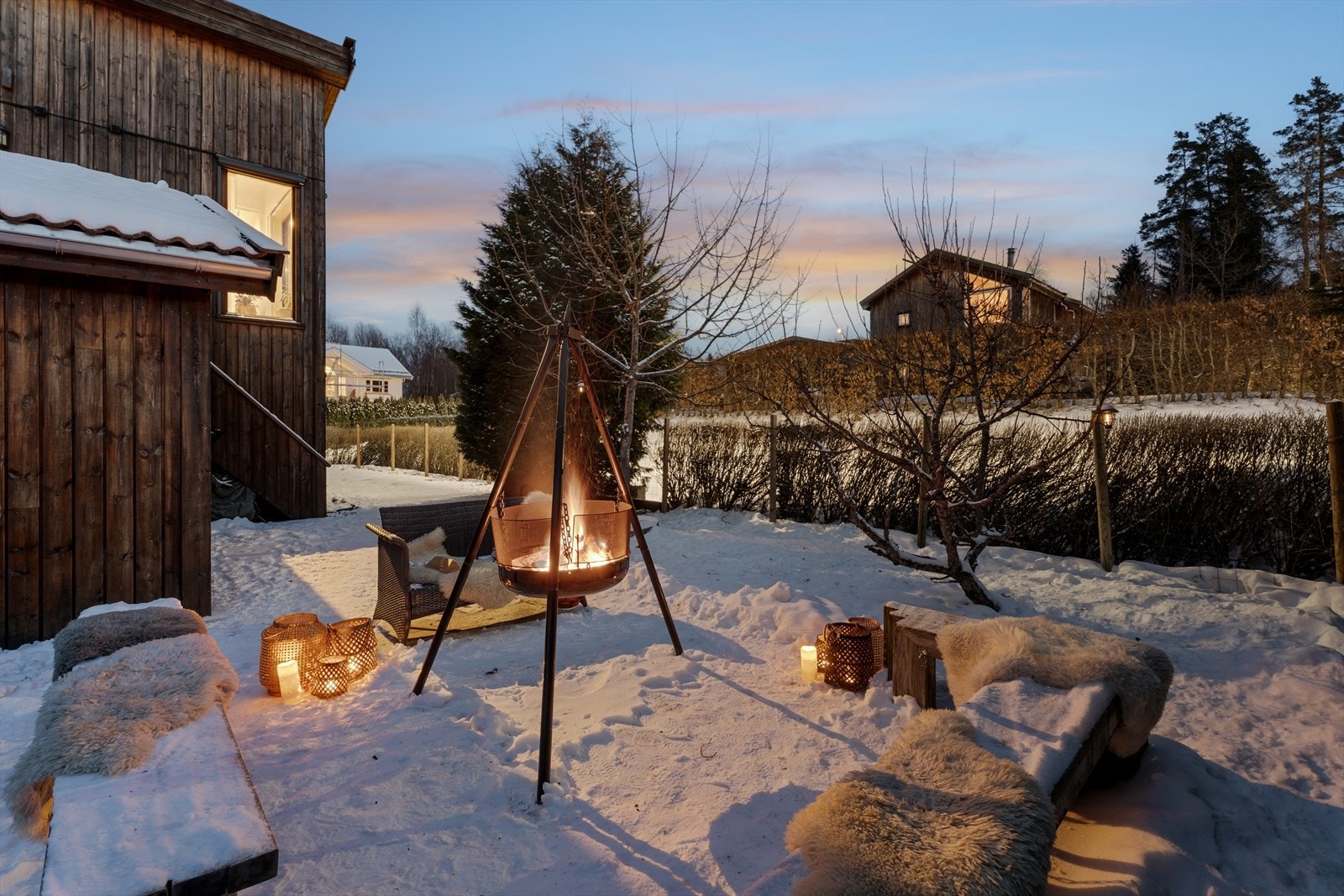 Tomten er inngjerdet Galleribilde