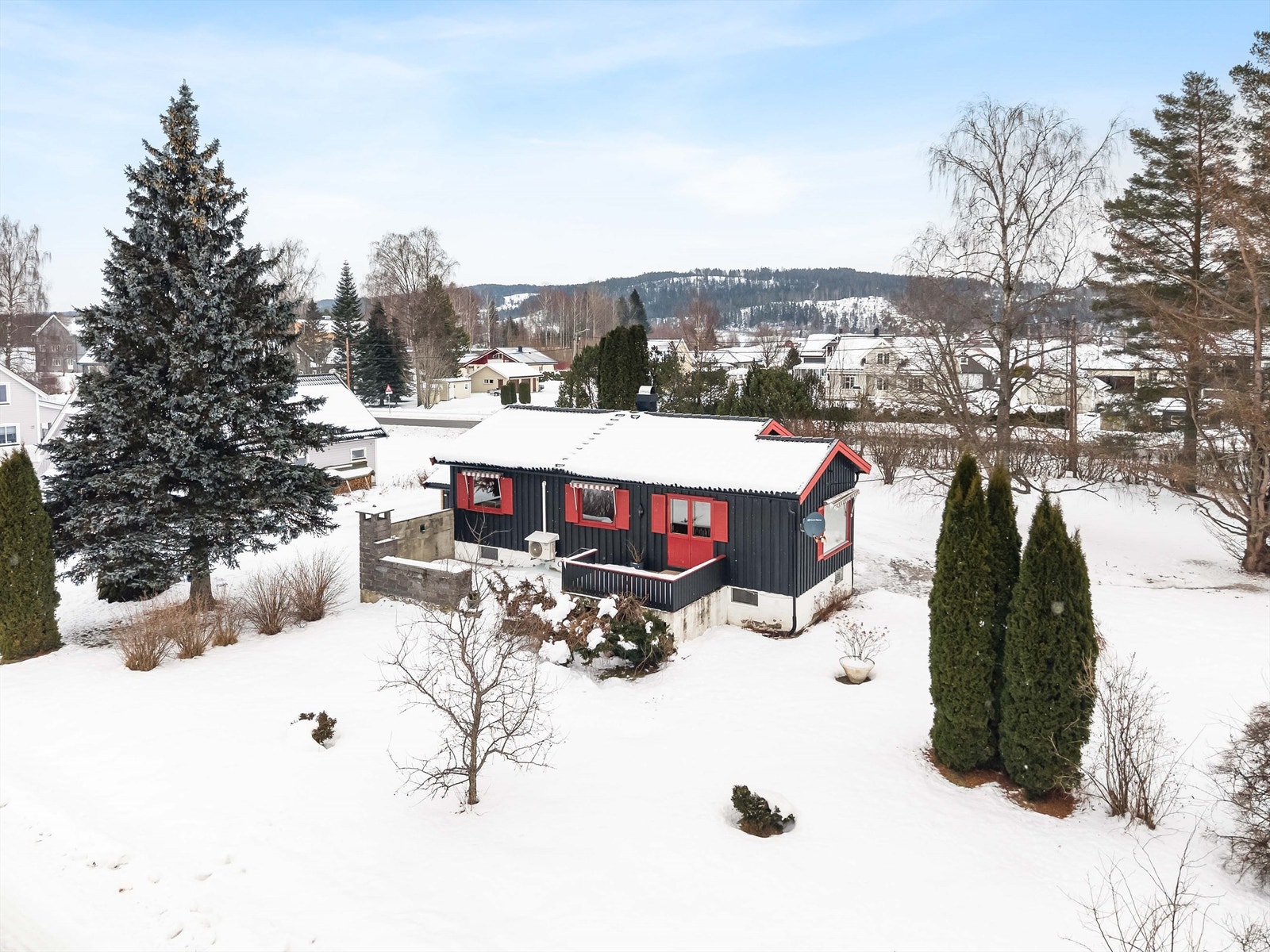 Her bor du omkranset av vakkert kulturlandskap, med flotte turmuligheter rett utenfor døren. Galleribilde