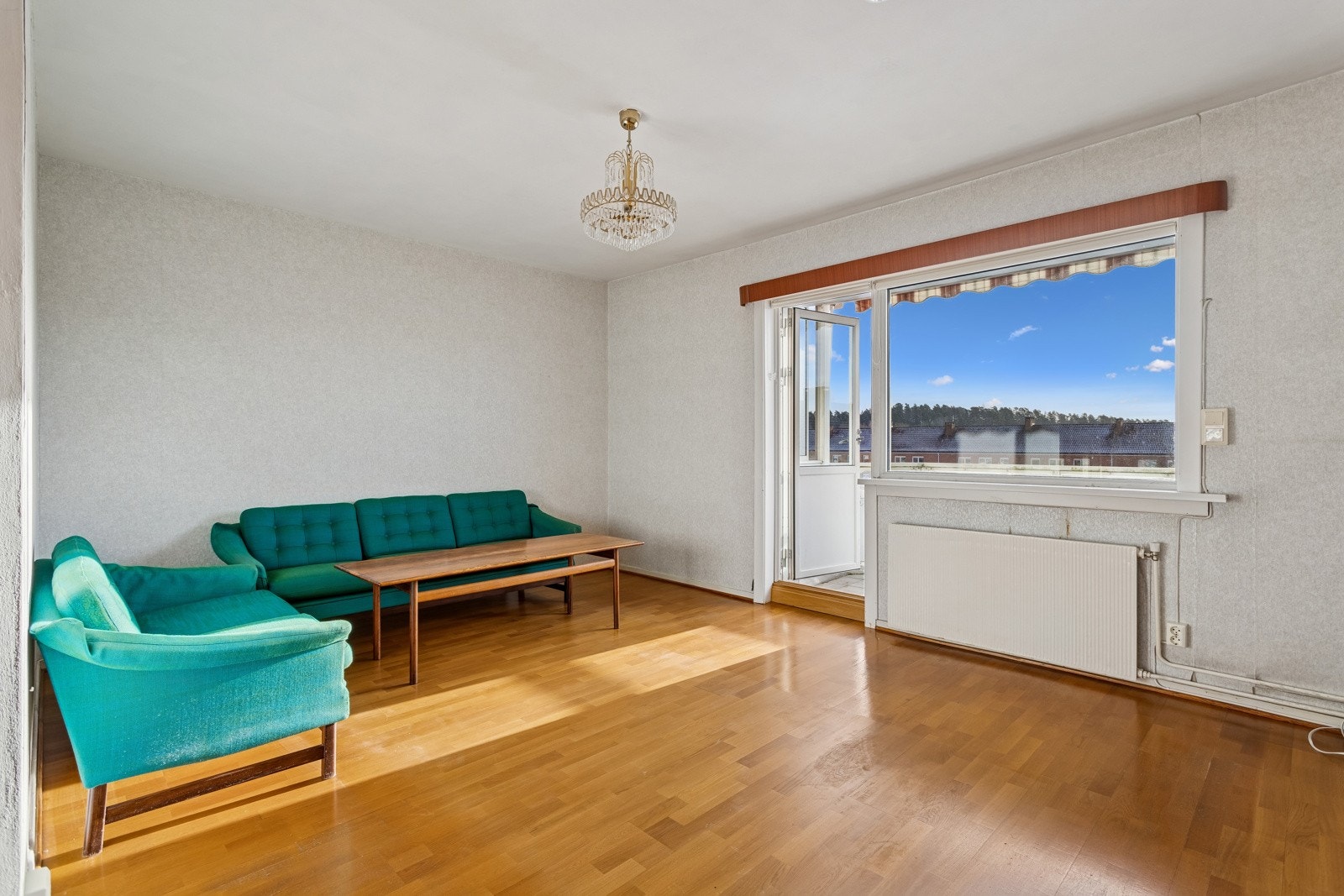 Stue med utgang til sydøstvendt balkong på ca 7 kvm. Galleribilde