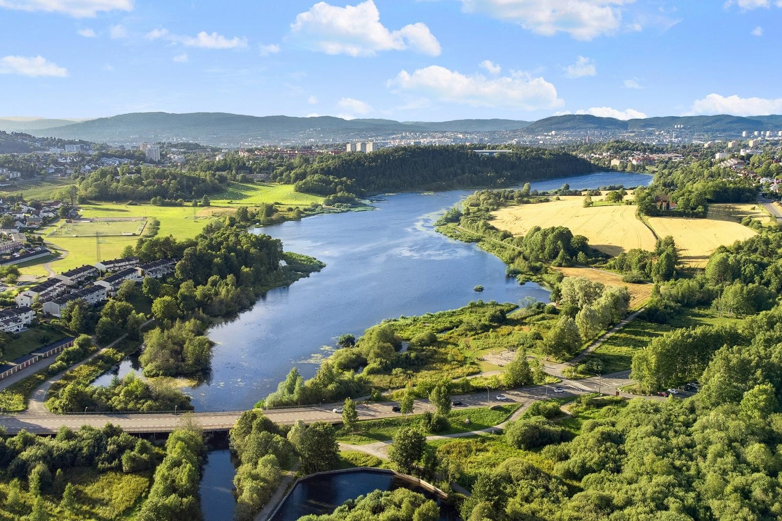 Østensjøvannet med fine tur- og rekreasjonsmuligheter. Galleribilde