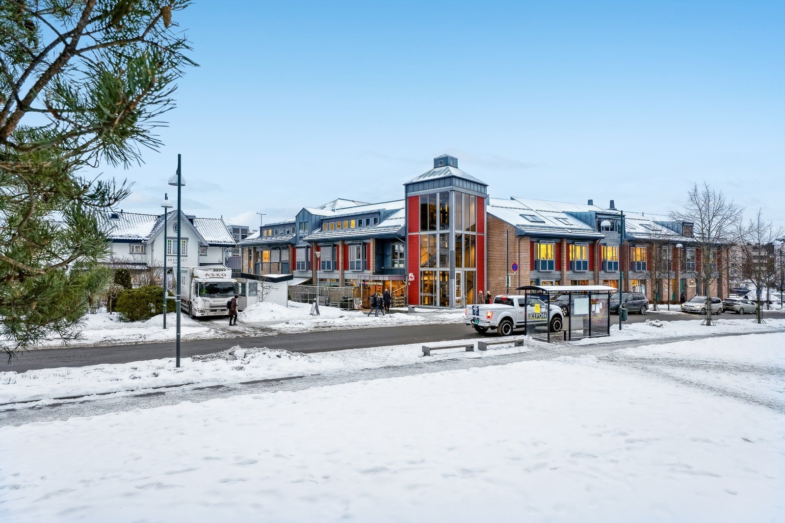 Rett utenfor døren har du tilgang til flotte turmuligheter i skog og mark. Galleribilde