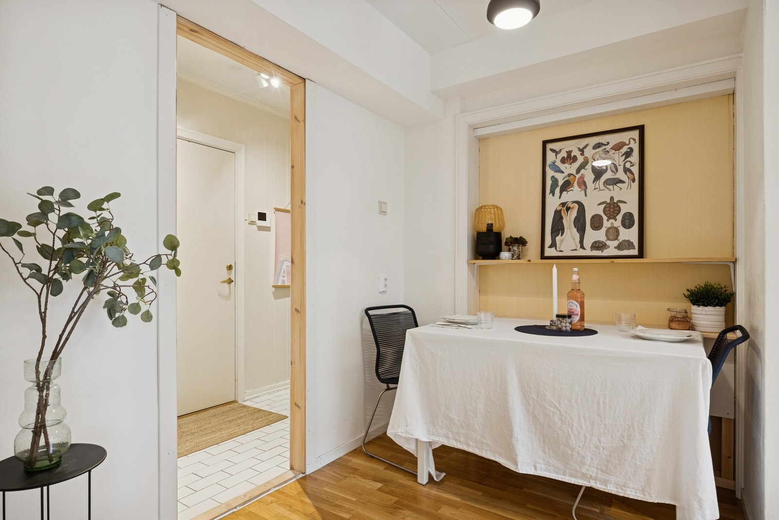 Hyggelig spisekrok på kjøkken. Galleribilde