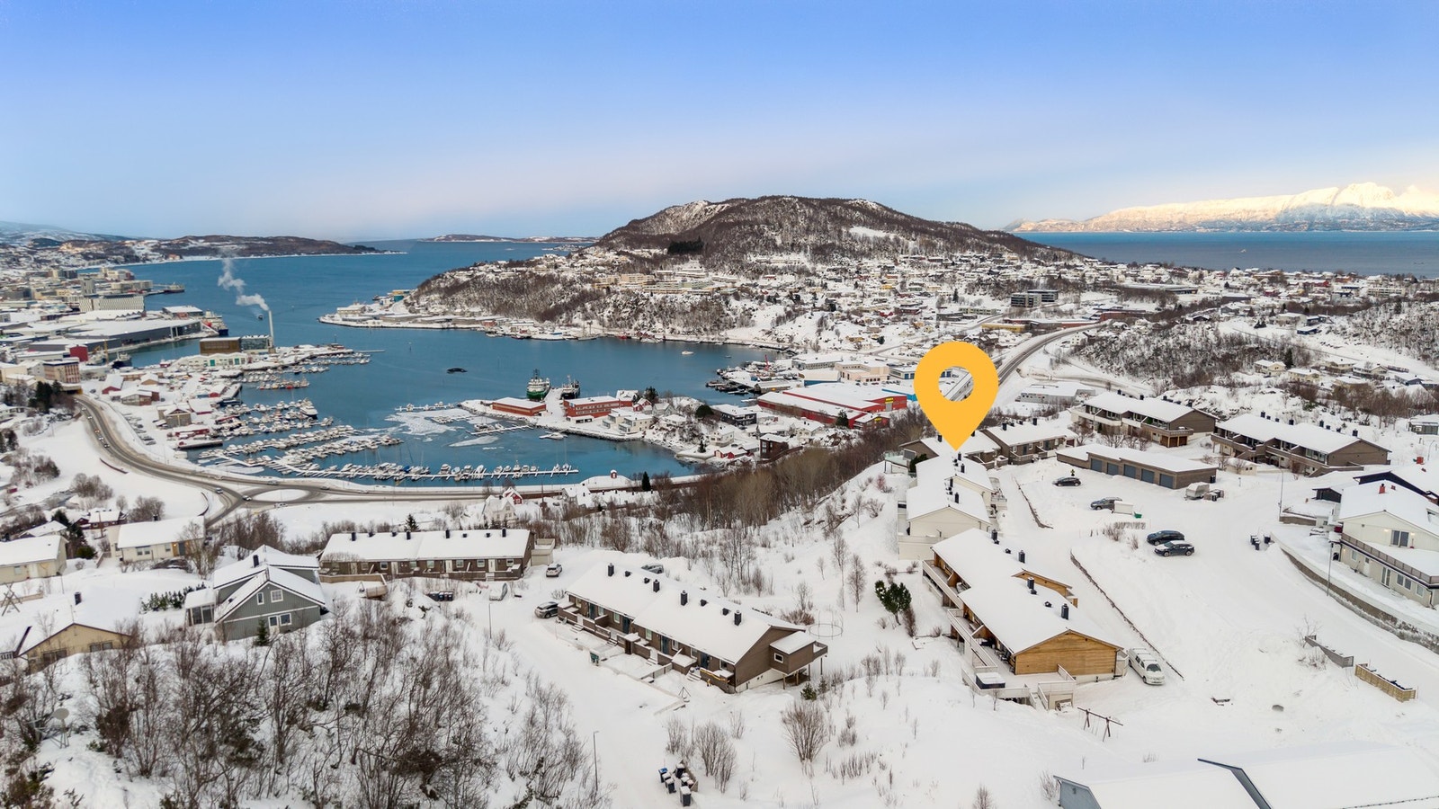 Boligen nyter godt av sin endebeliggehet med fantastisk sol- og utsiktsforhold. Galleribilde