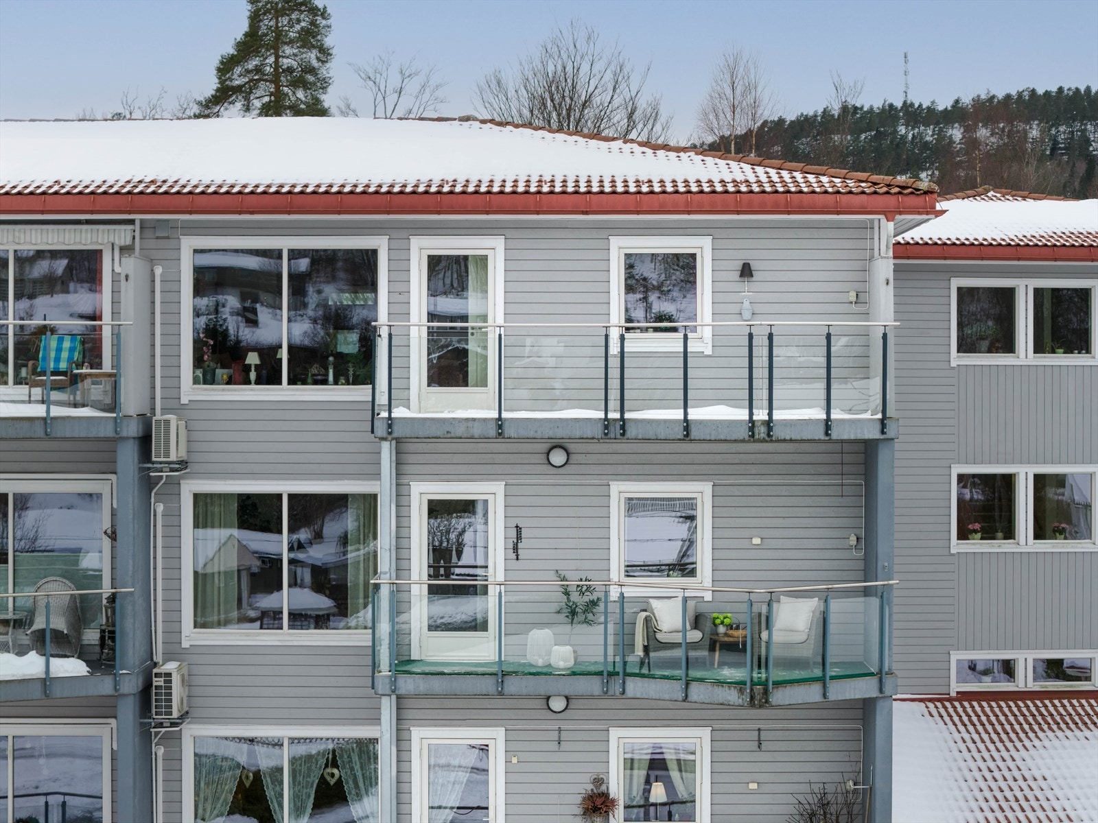 En stilren og velholdt leilighet i 3.etasje fra 2016 Galleribilde