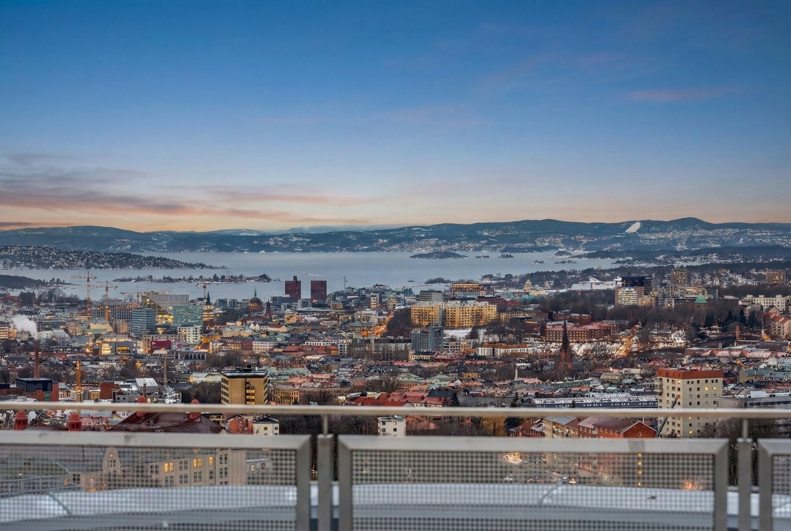 Felles takterrasse med flott utsikt over Oslo! Galleribilde