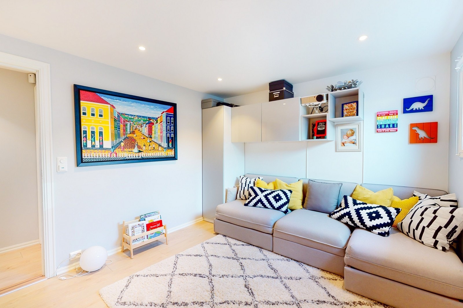 Soverom i u.etg. Her brukt som ekstra stue Galleribilde