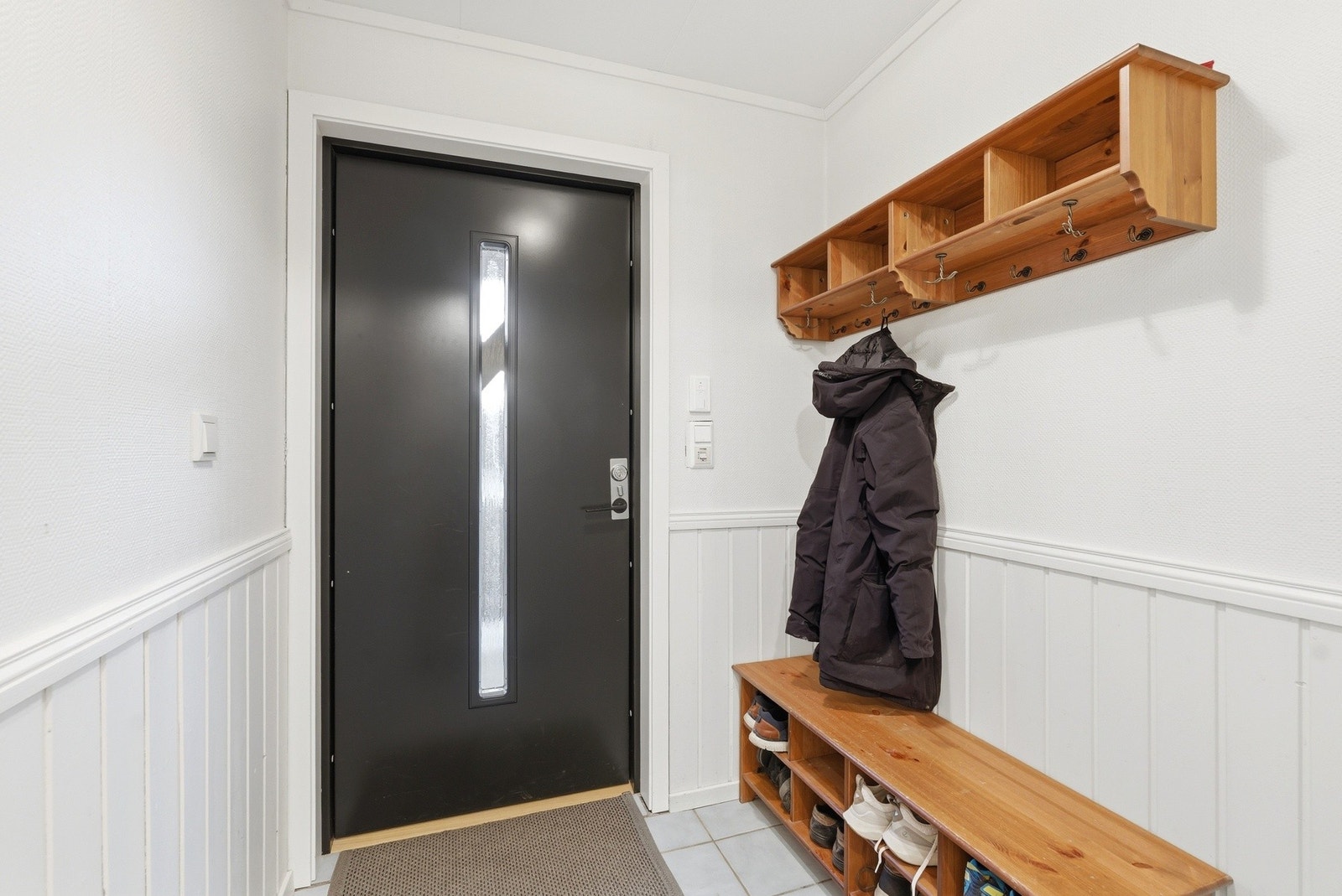 Entré - Ytterdør skiftet i 2020 Galleribilde