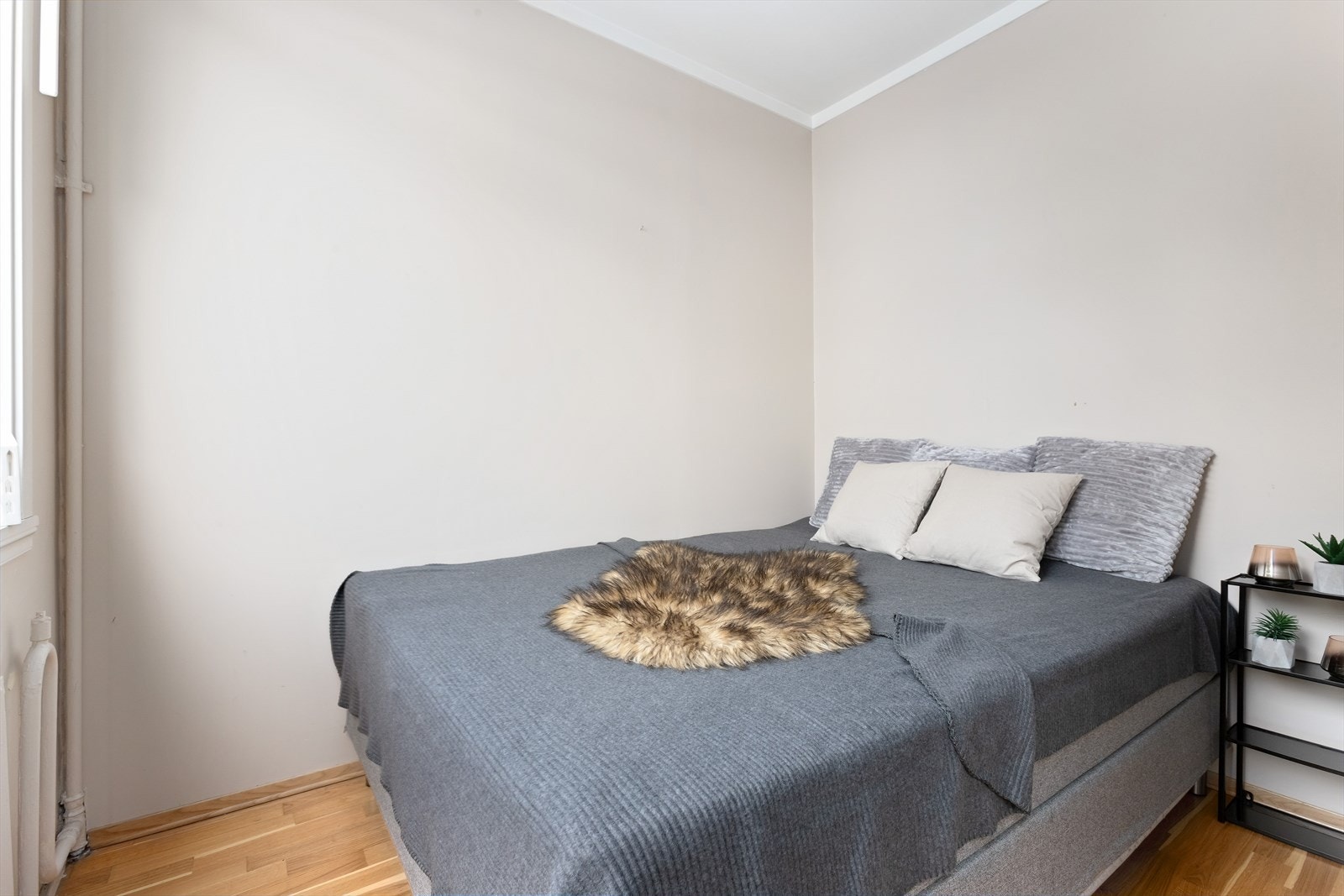 Soverommet har plass til en dobbeltseng. Galleribilde