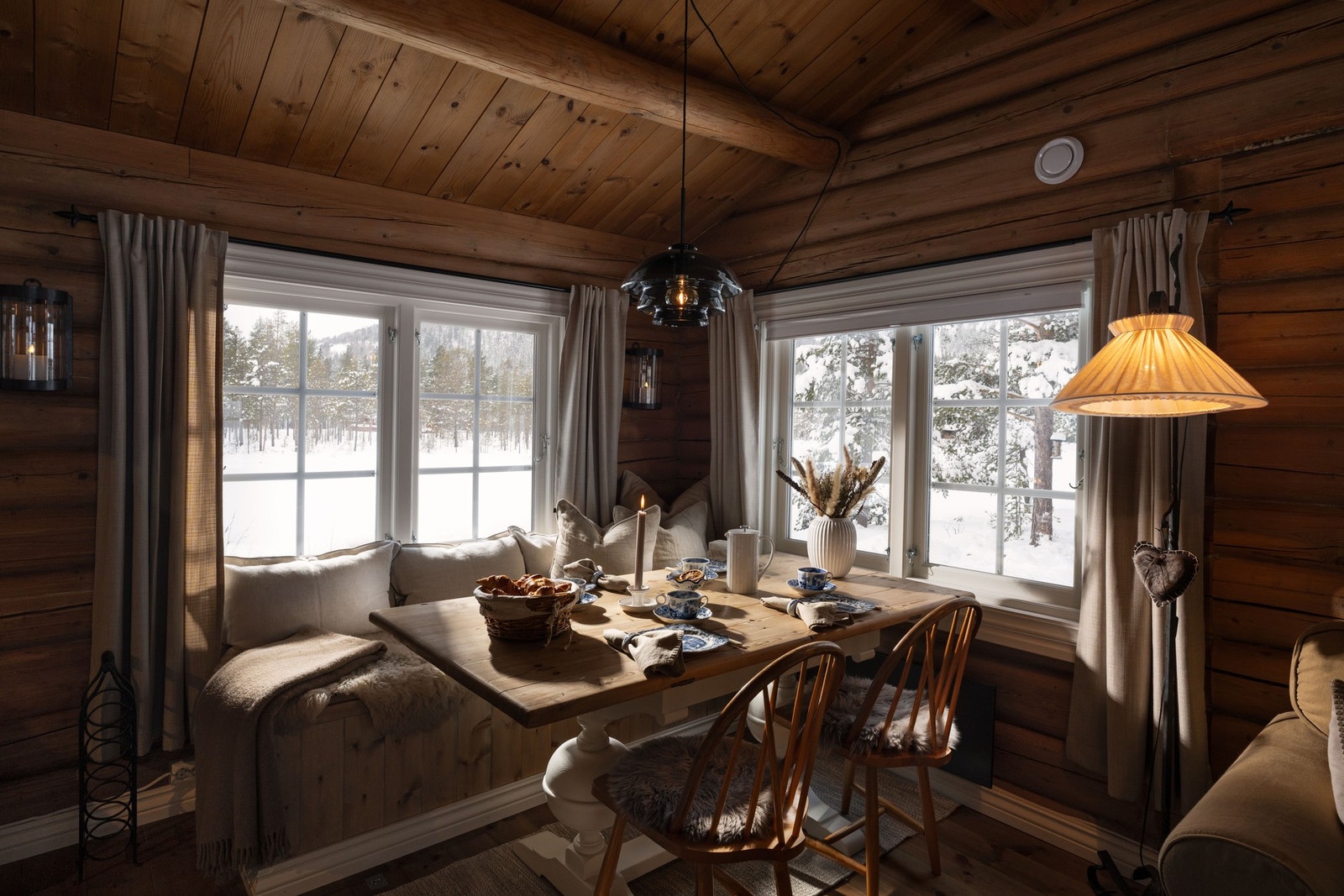 Fin utsikt mot tjernet fra spiseplassen! Galleribilde