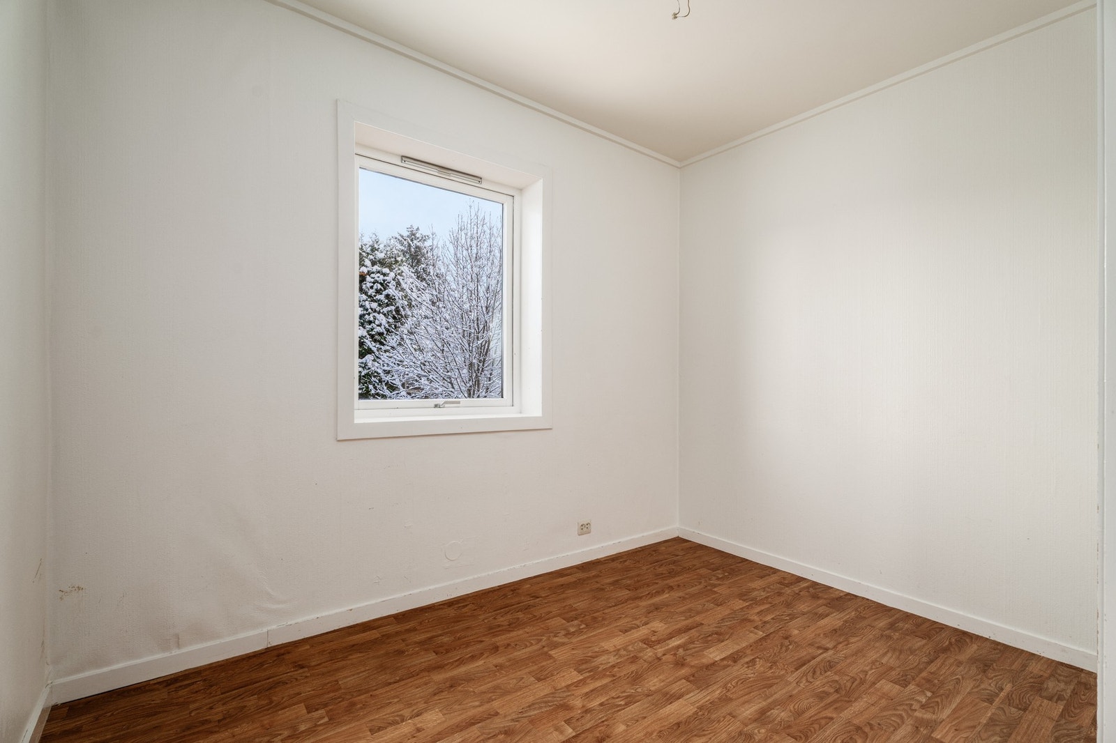 Spisestue (soverom 2). Galleribilde