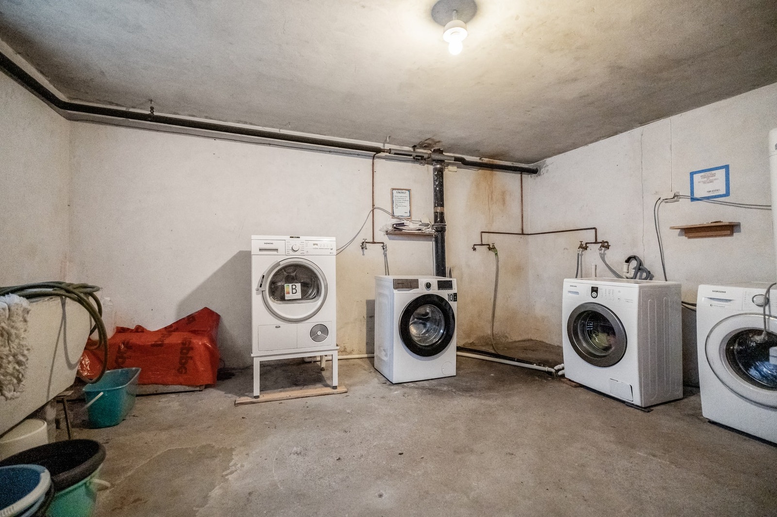 Felles vaskekjeller i bygget. Galleribilde