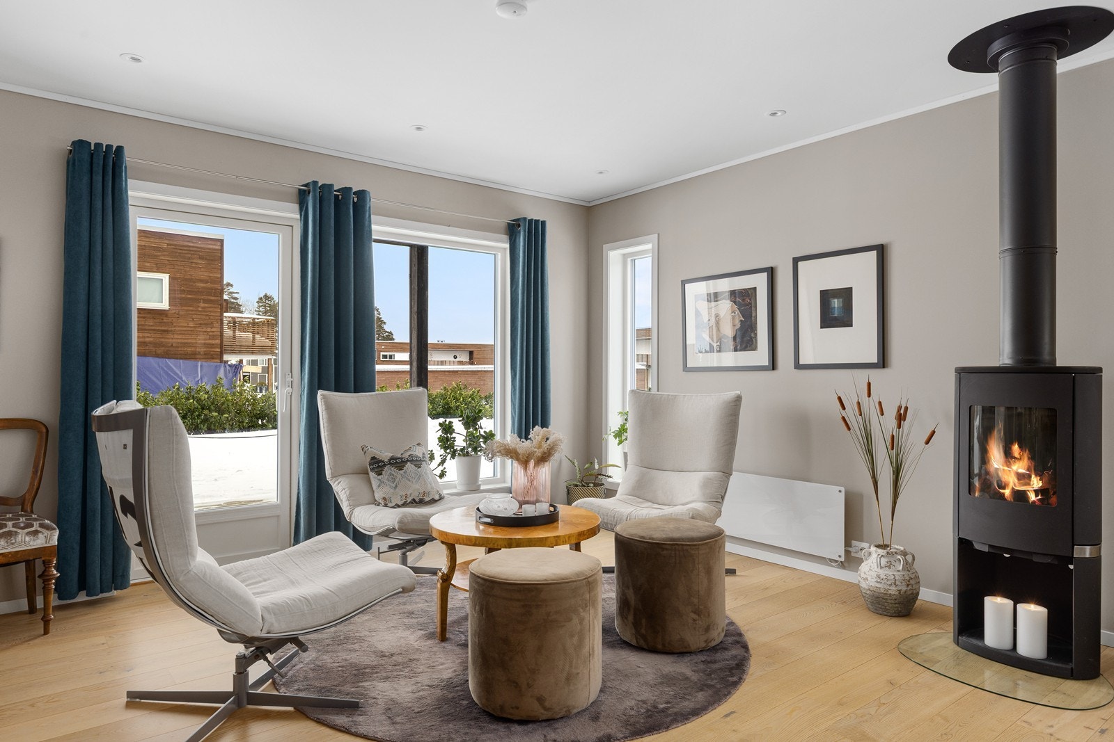 Her er det utgang til markterrasse og hagen Galleribilde