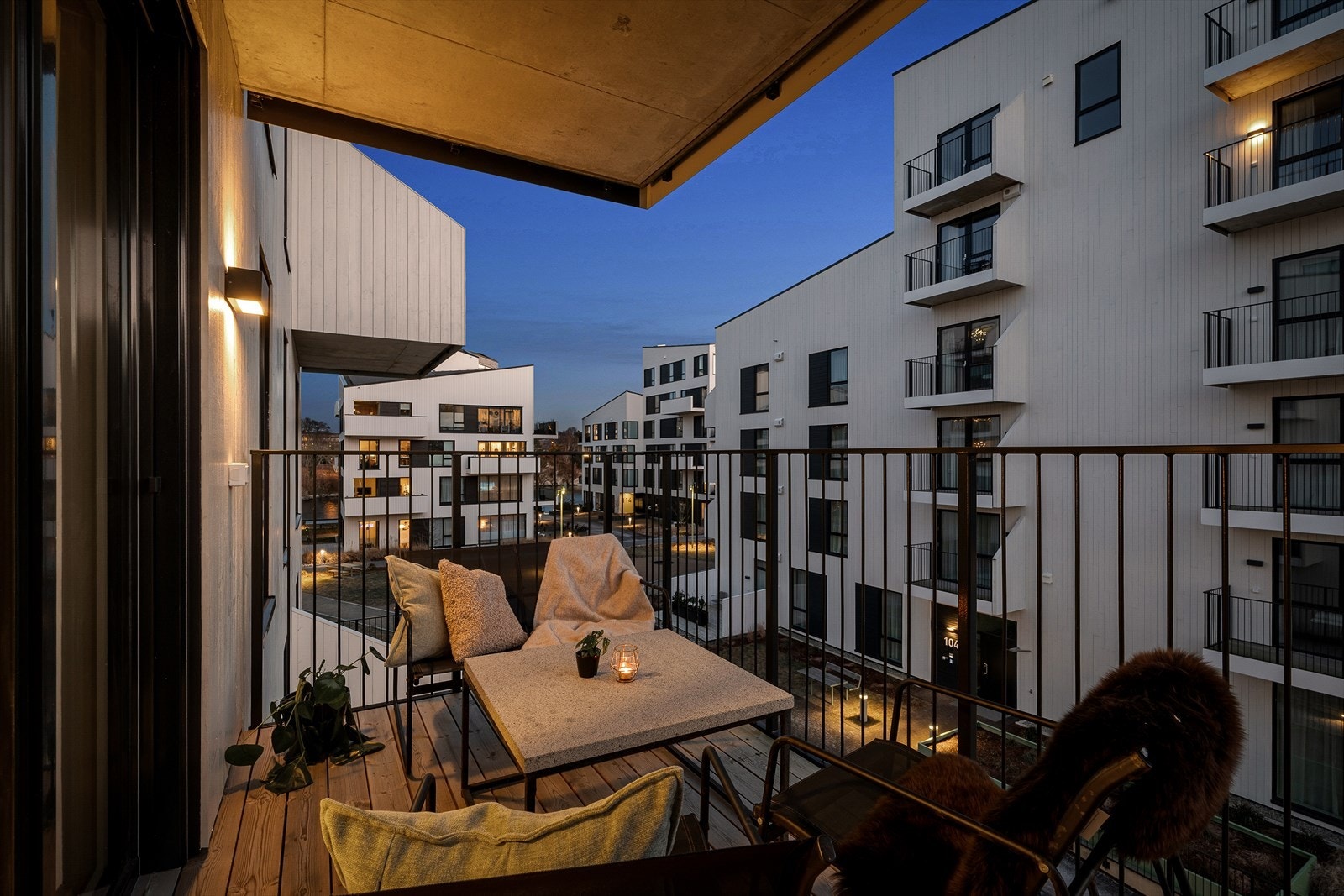 En arealeffektiv selveierleilighet med 2 soverom, balkong og parkering Galleribilde