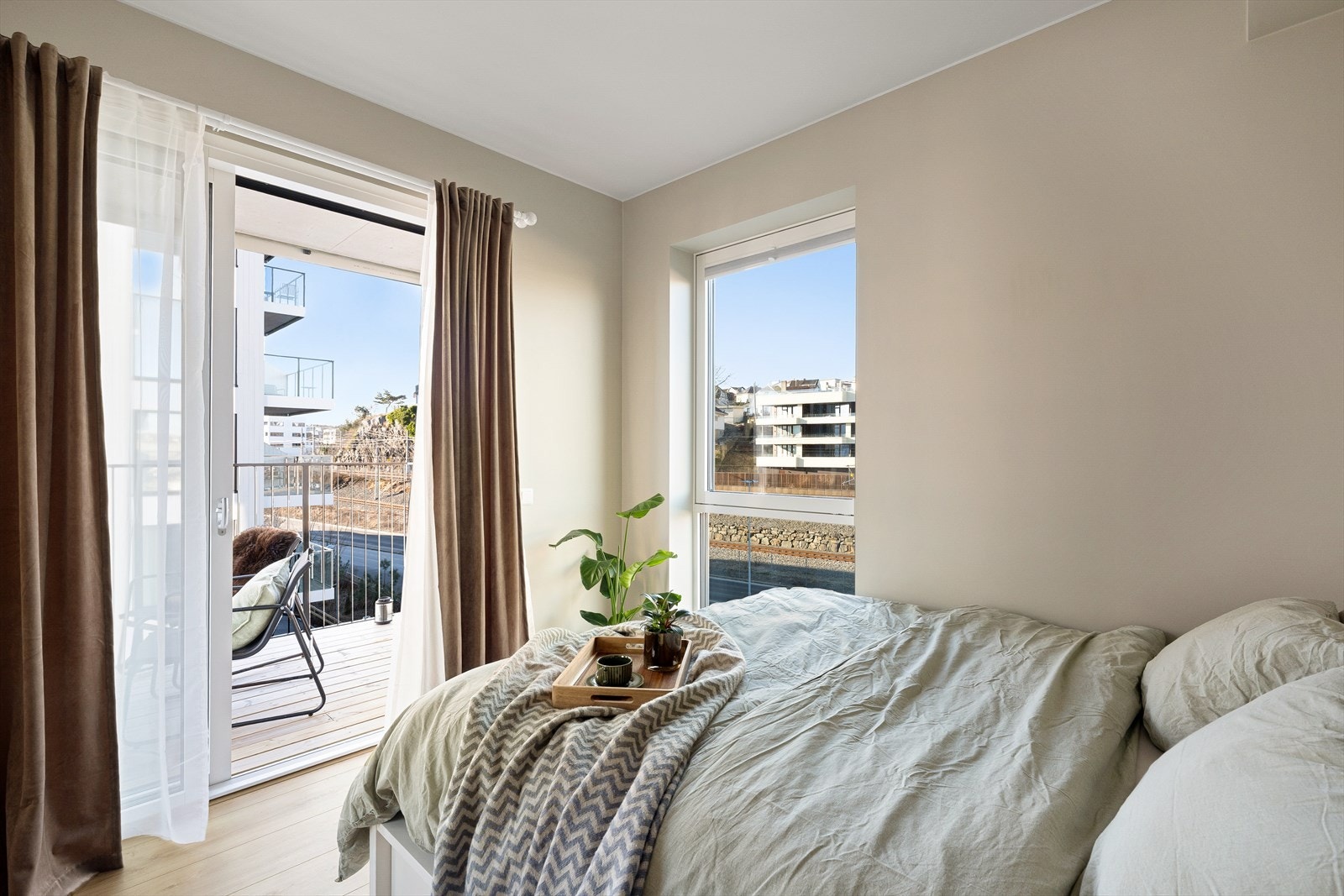 Hovedsoverom med utgang til balkong Galleribilde