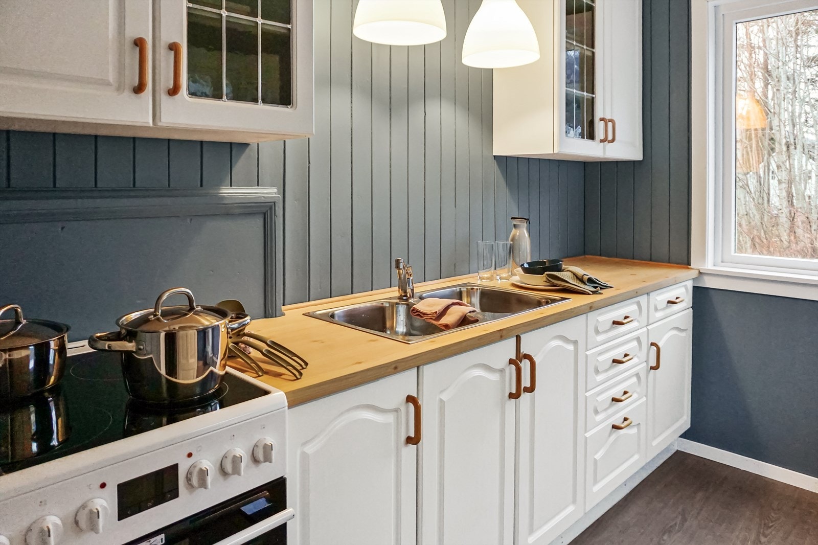 Del av kjøkkeninnreiing Galleribilde