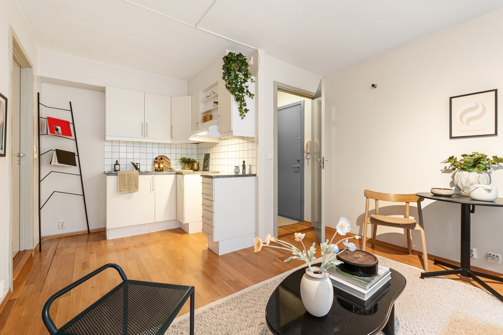 En lys, attraktiv og supersentral 2-roms leilighet Galleribilde