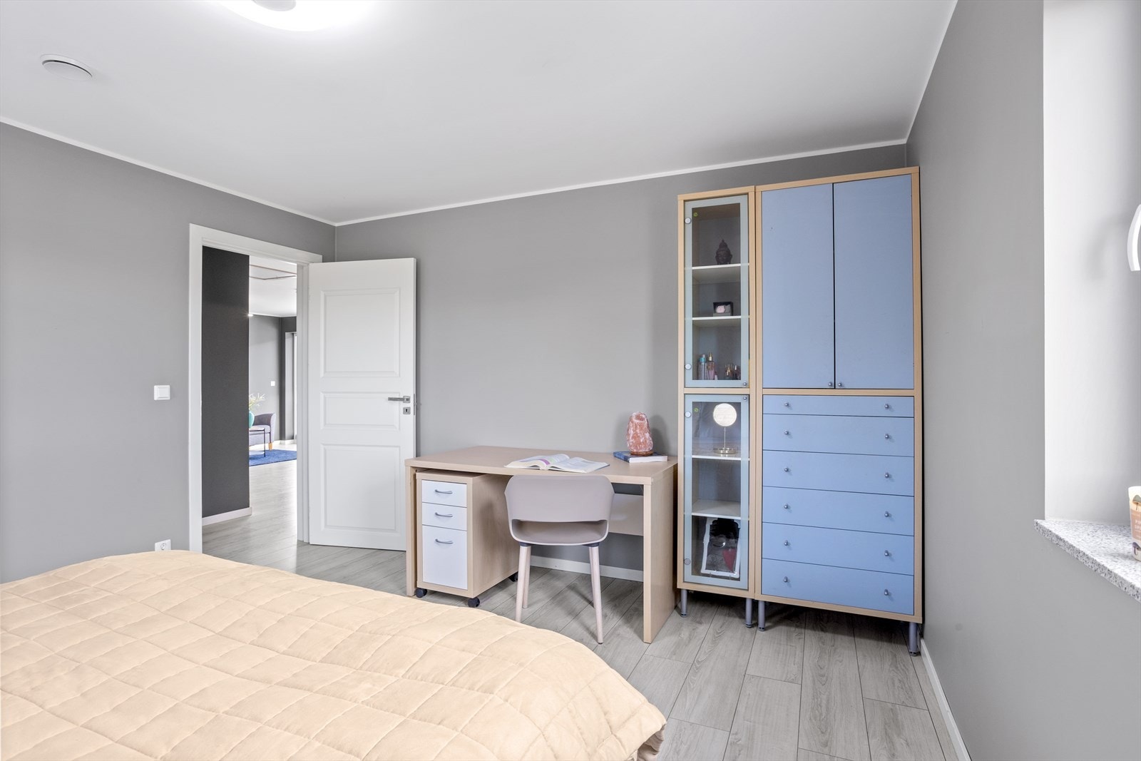 Bruksendring for bruk som soverom er søkt inn til kommunen og er under behandling. Galleribilde