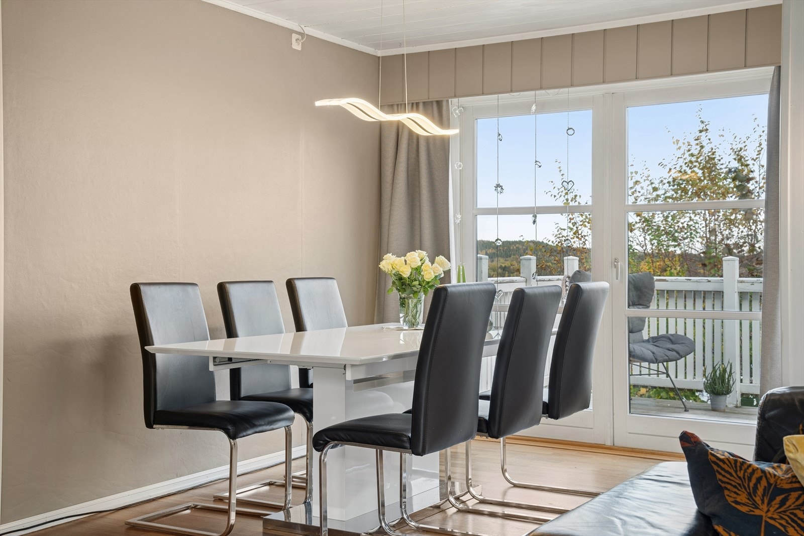 Her kan du invitere familie og venner til hyggelige sammenkomster! Galleribilde