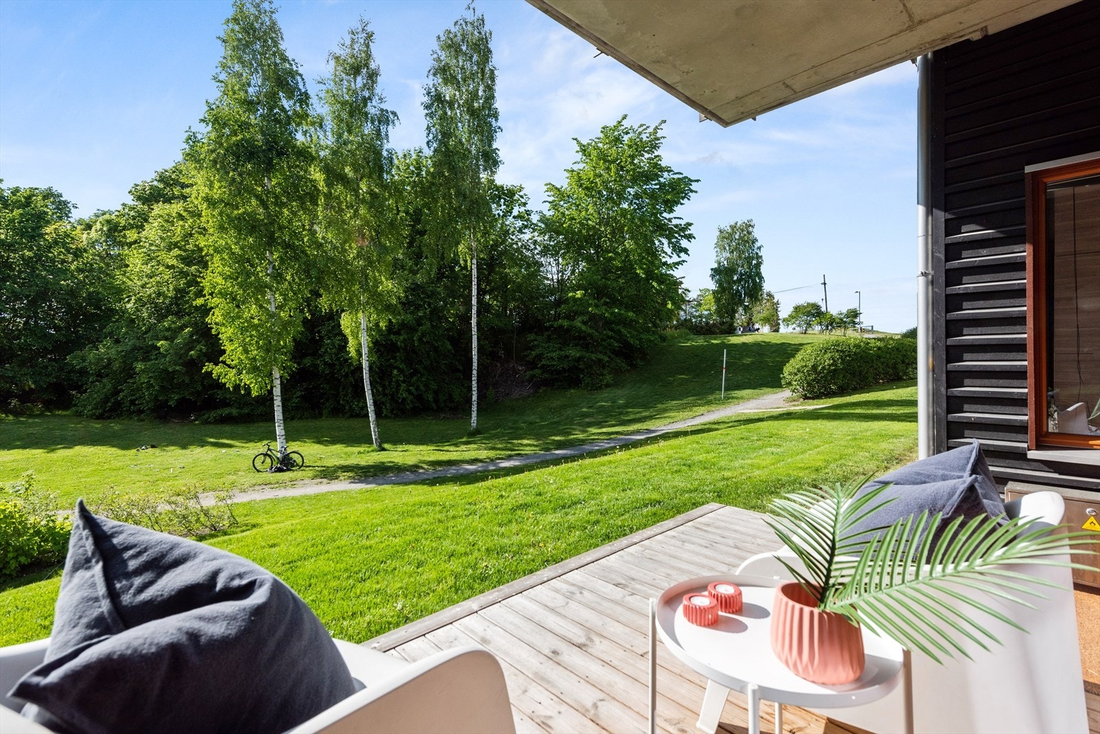 Bakre terrasse, Sommer Galleribilde