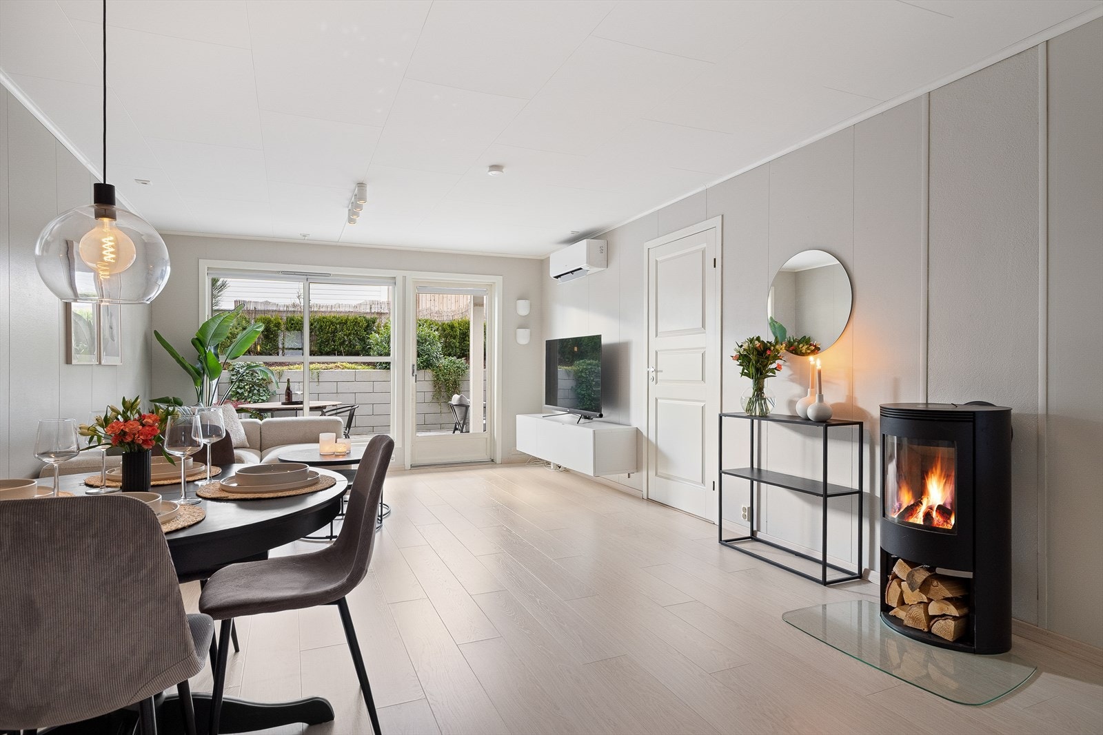 Leiligheten ble i 2019 oppgradert med blant annet nytt bad, kjøkken og gulv. Galleribilde