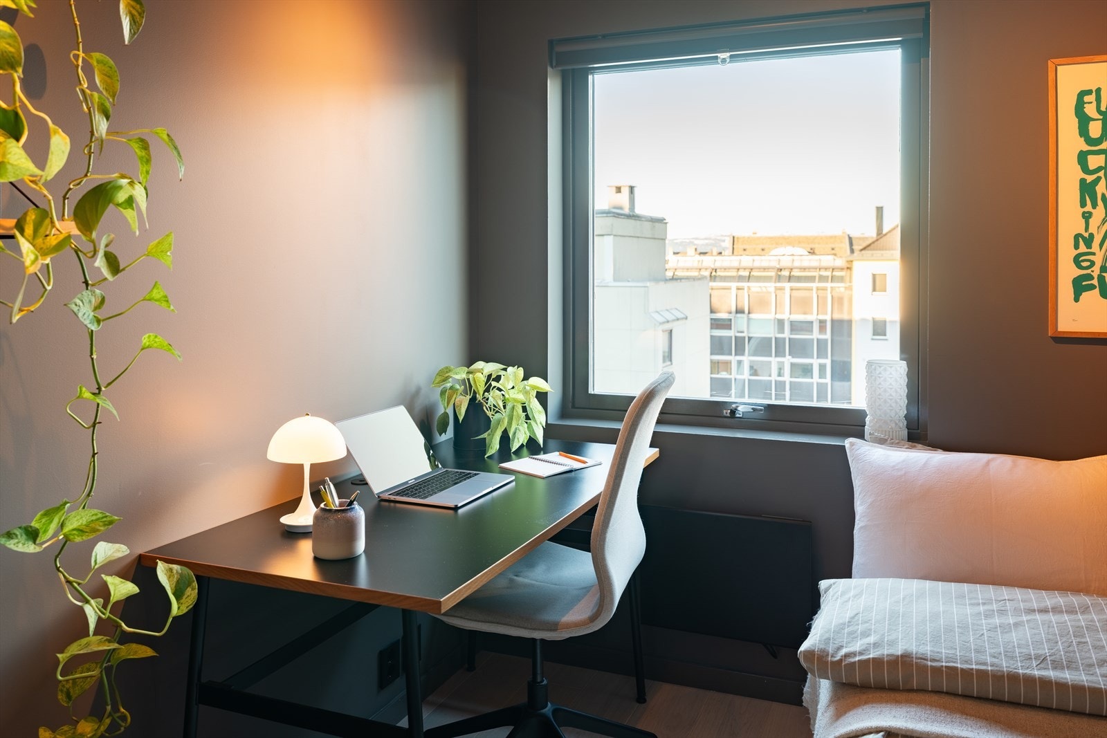 Her er det også plass til å sette inn ønsket garderobeløsning ved behov. Galleribilde