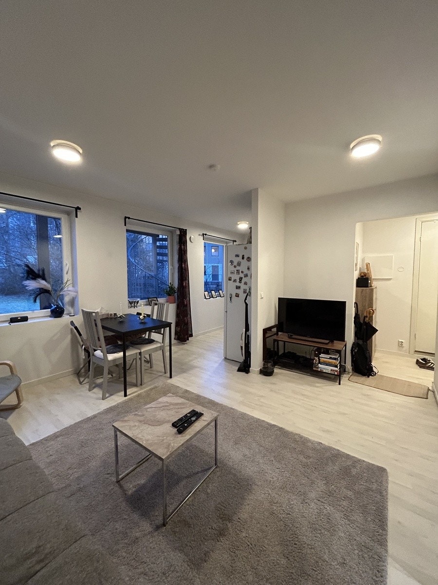 Stor og flott stue med mulighet for TV Galleribilde