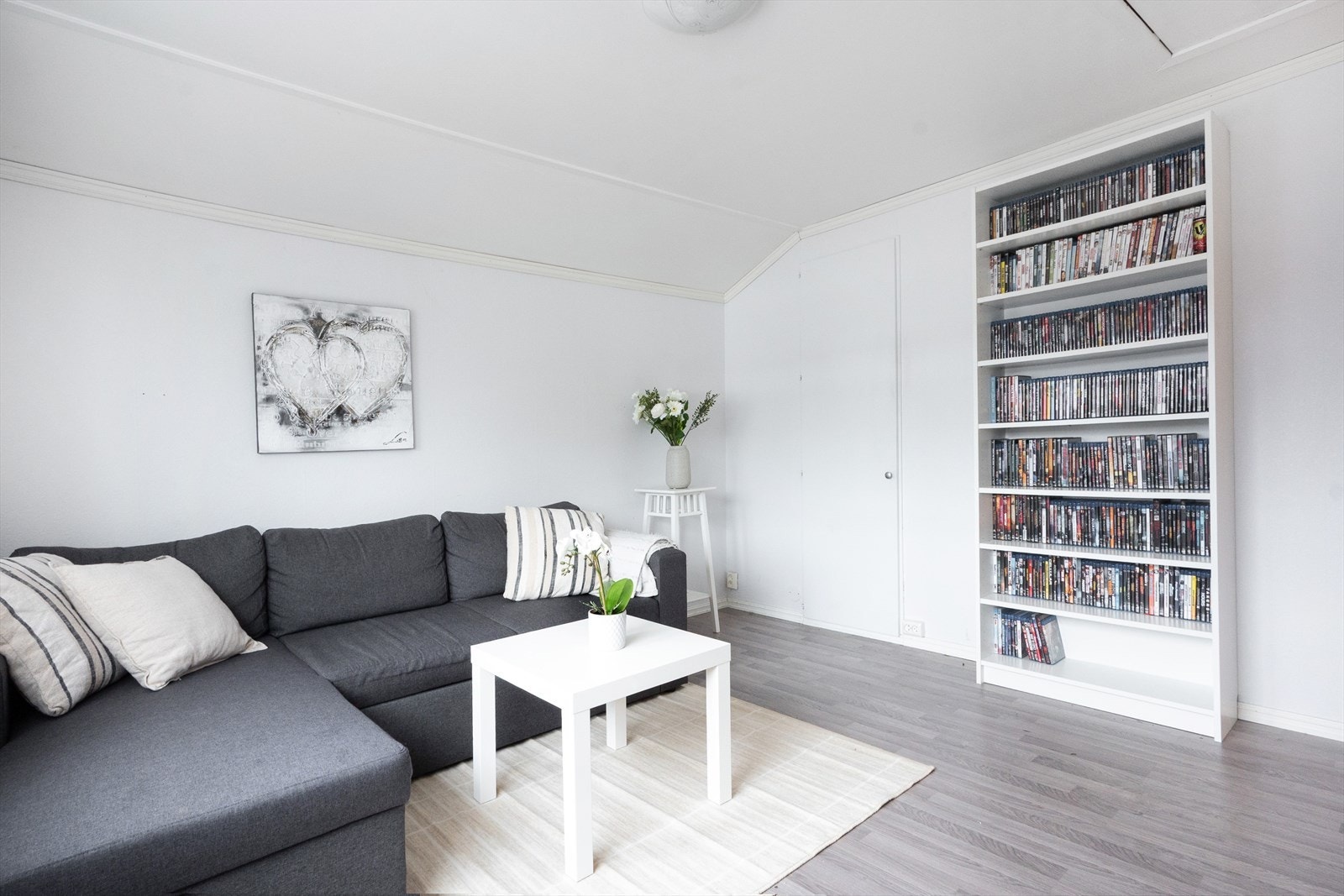 Fra stuen er det også tilgang til en liten innvendig bod. Galleribilde