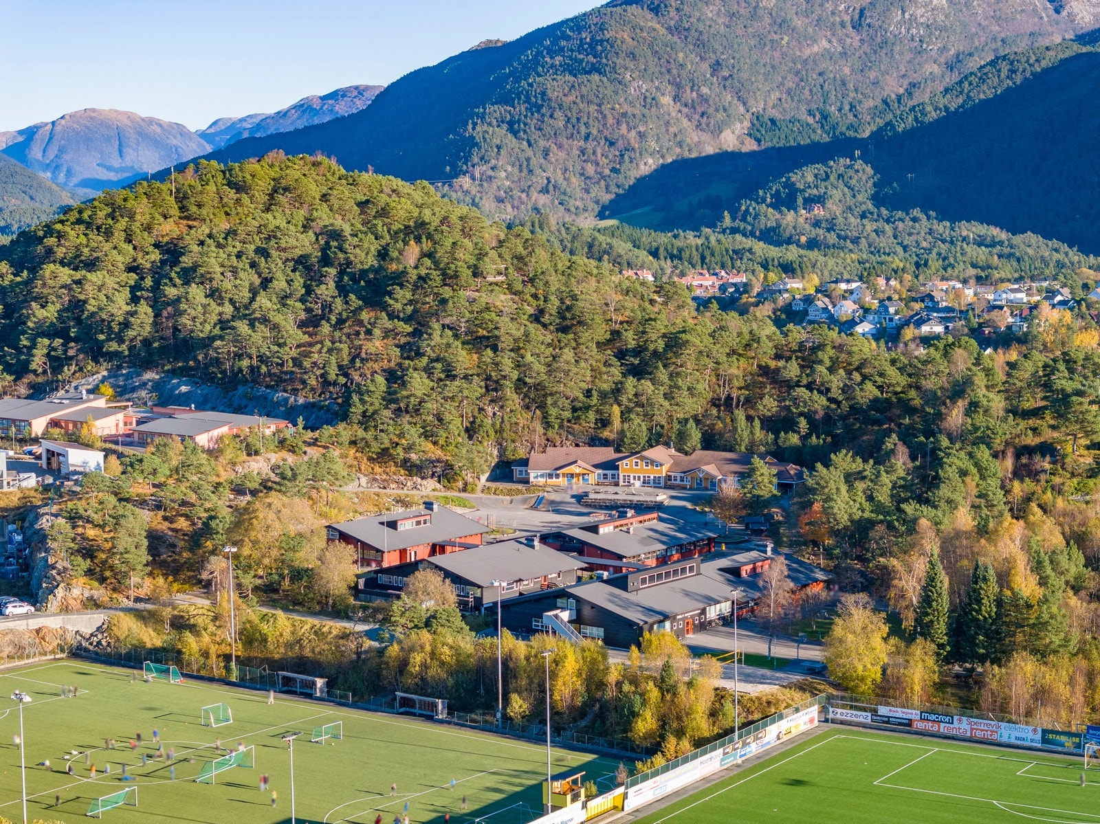 Kuventræ barneskole. Galleribilde