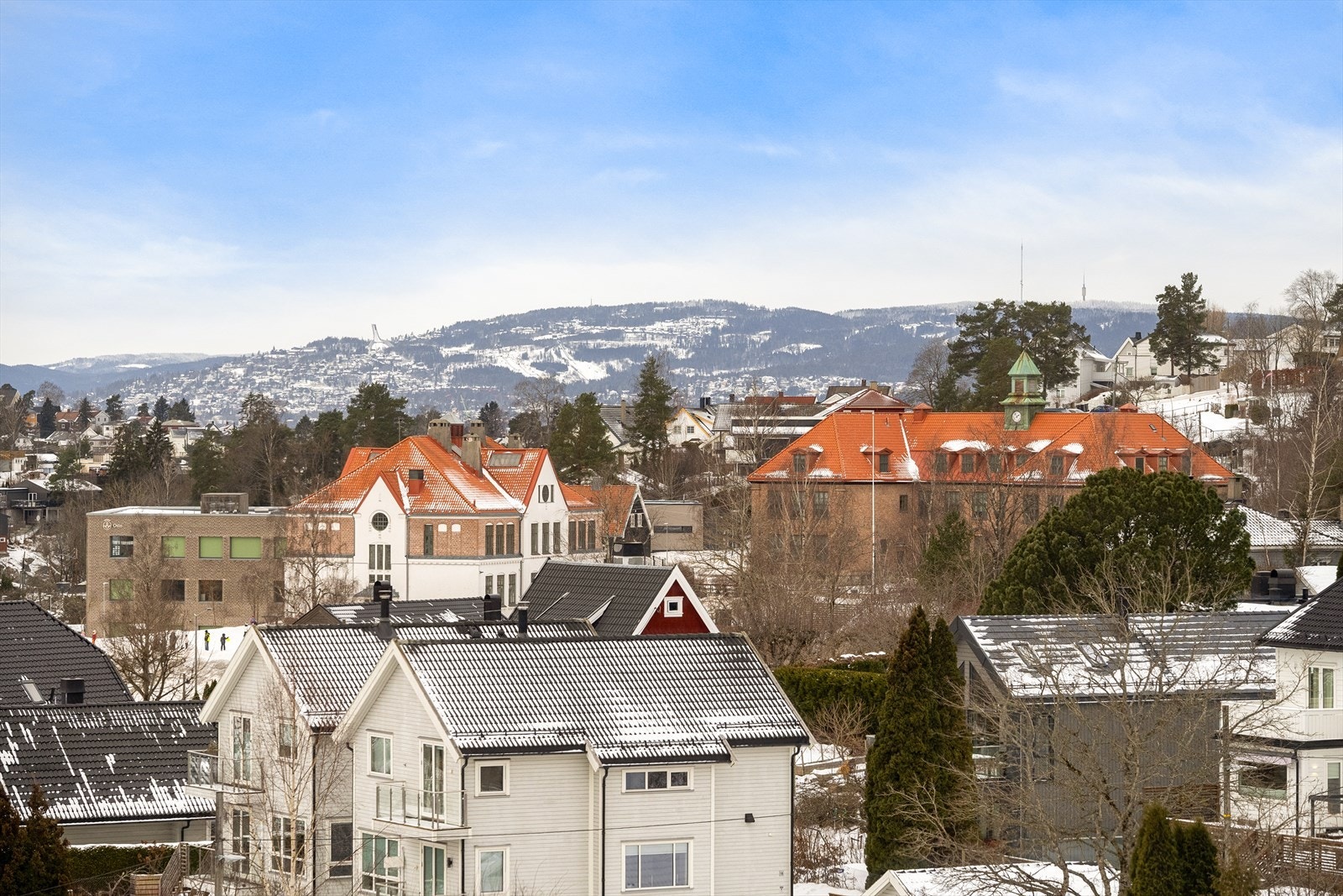 - Fra balkongen har du lekker utsikt - Galleribilde