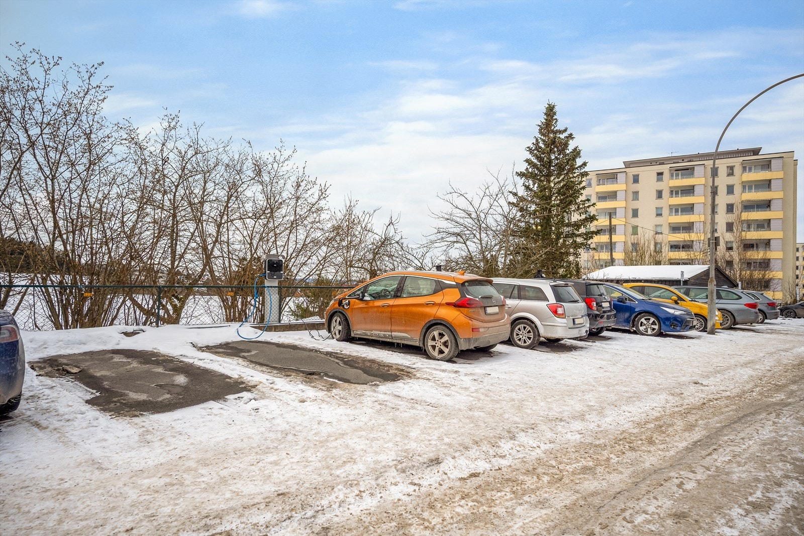 - Det er mulighet for å leie parkeringsplass med og uten elbillader - Galleribilde