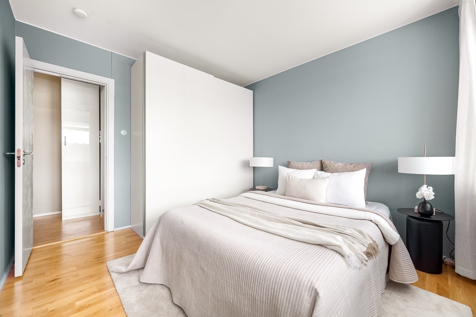 - Garderobe fra 2022 - Galleribilde