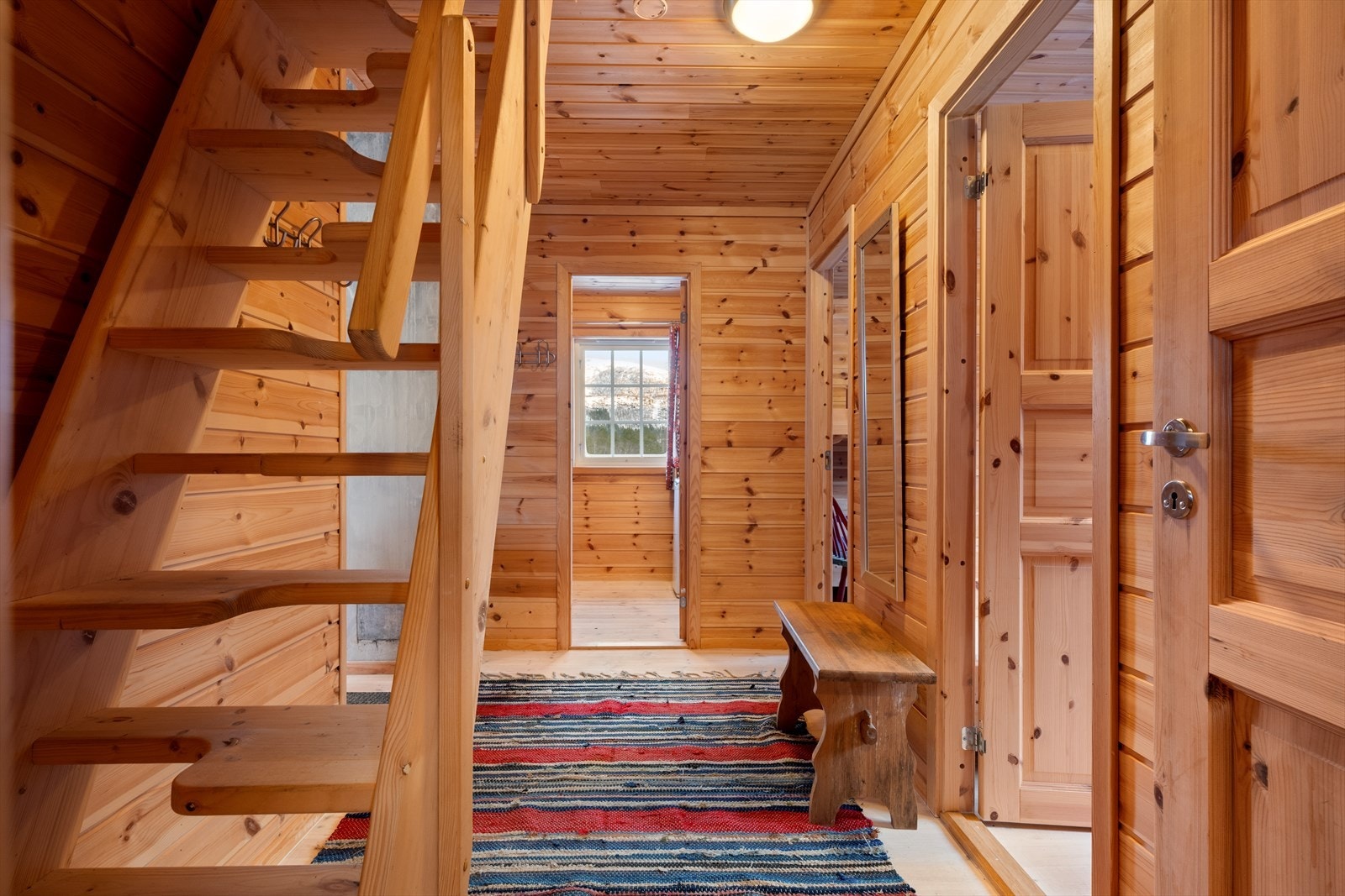 Soveromsgang. Galleribilde