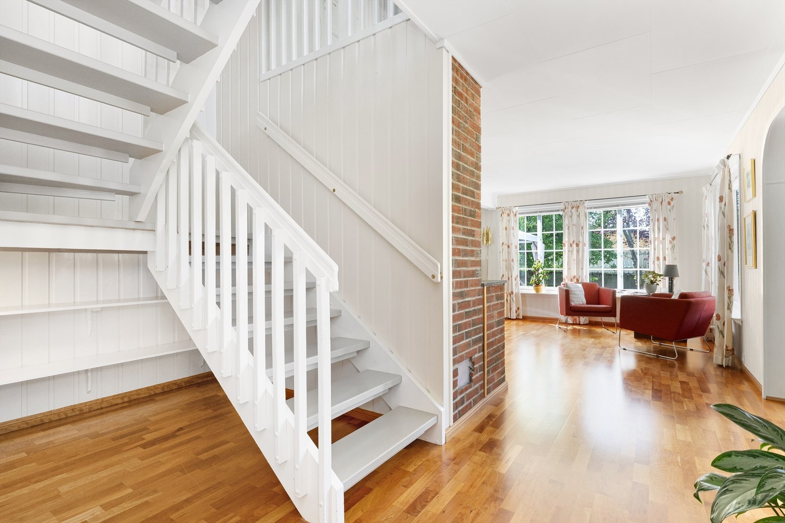 Trappegangen med stuen i bakkant. Galleribilde