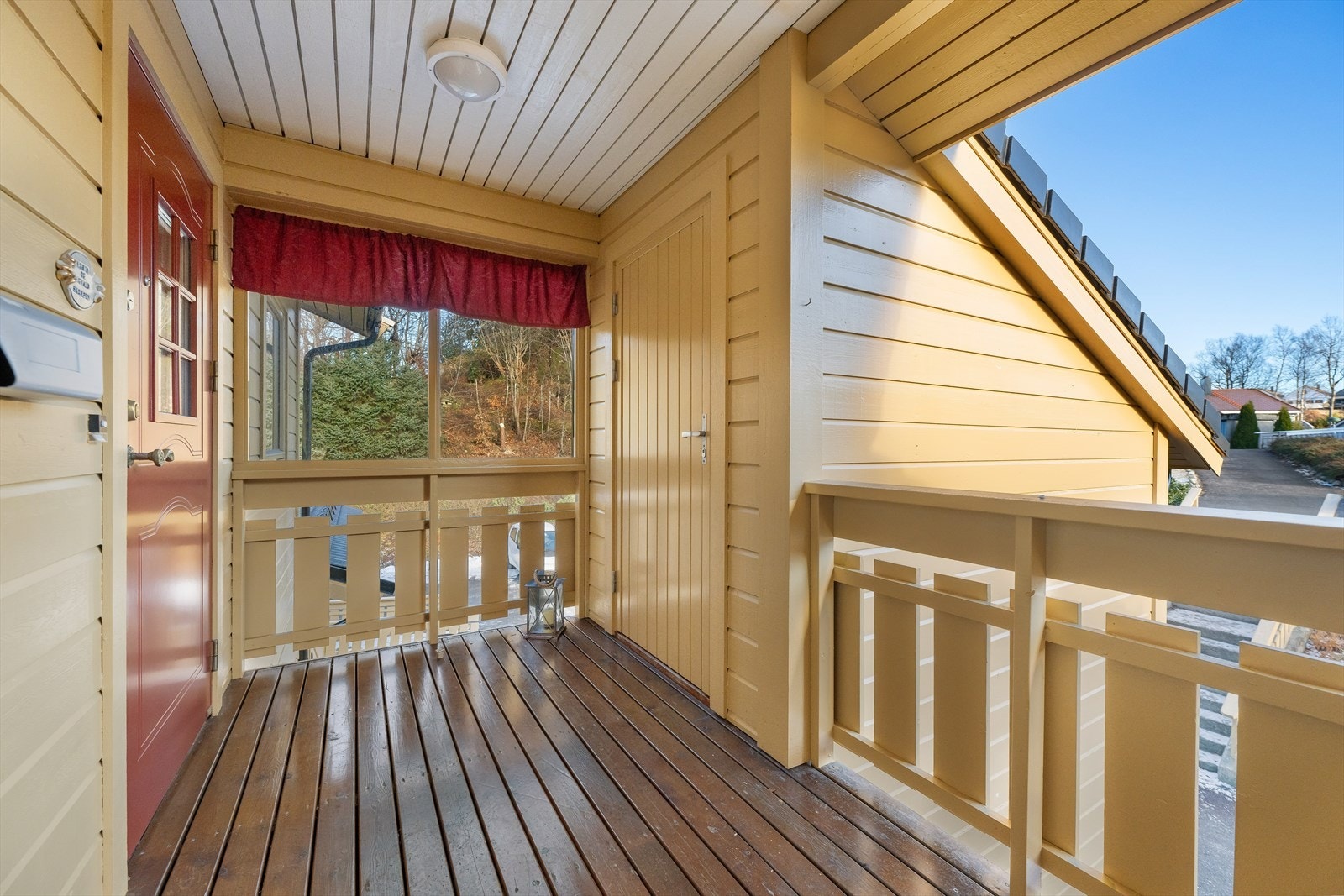 Praktisk med bod rett ved inngangen. Galleribilde