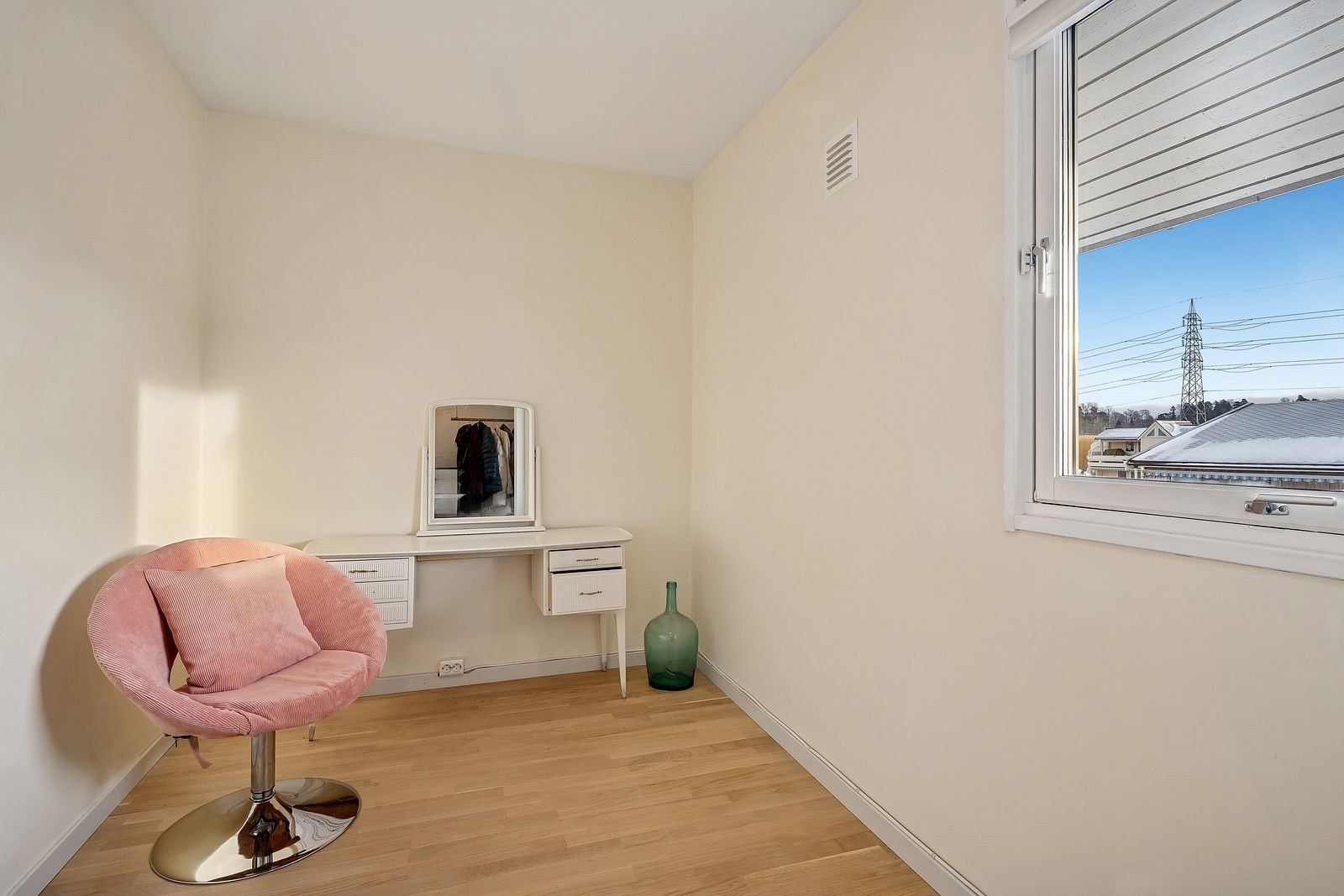 Soverom nr. 2 egner seg godt som gjesterom, kontor eller barnerom. Galleribilde