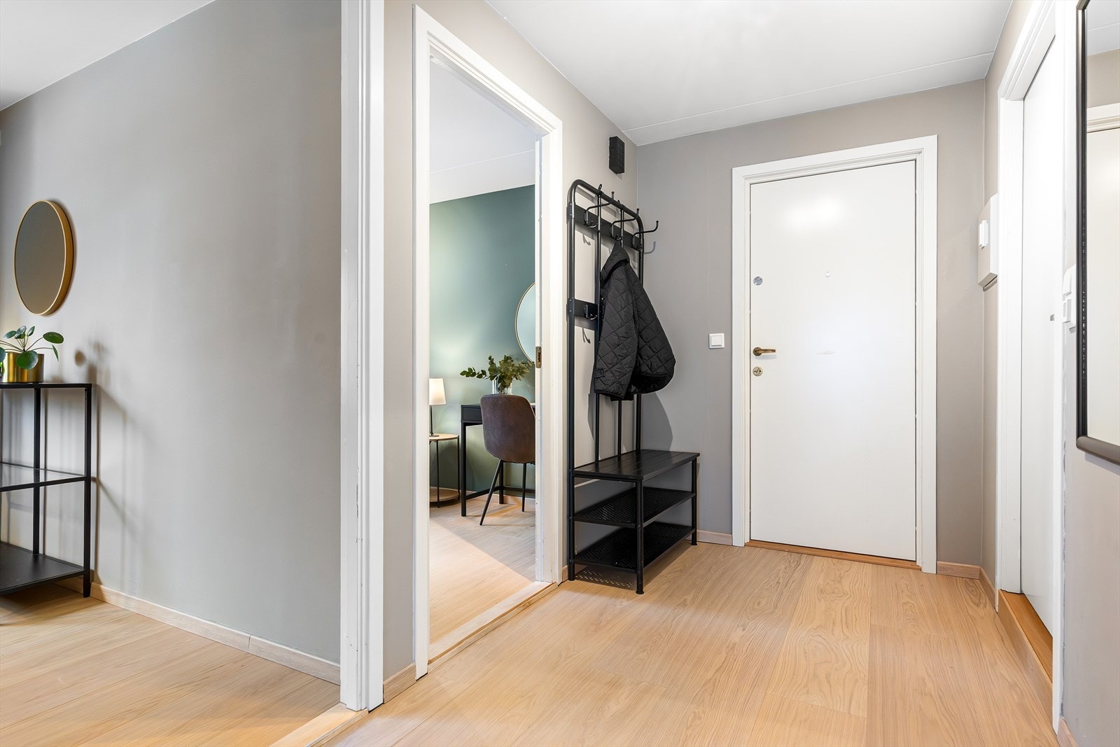 Fra gangen er det adkomst til soverom 2. Galleribilde