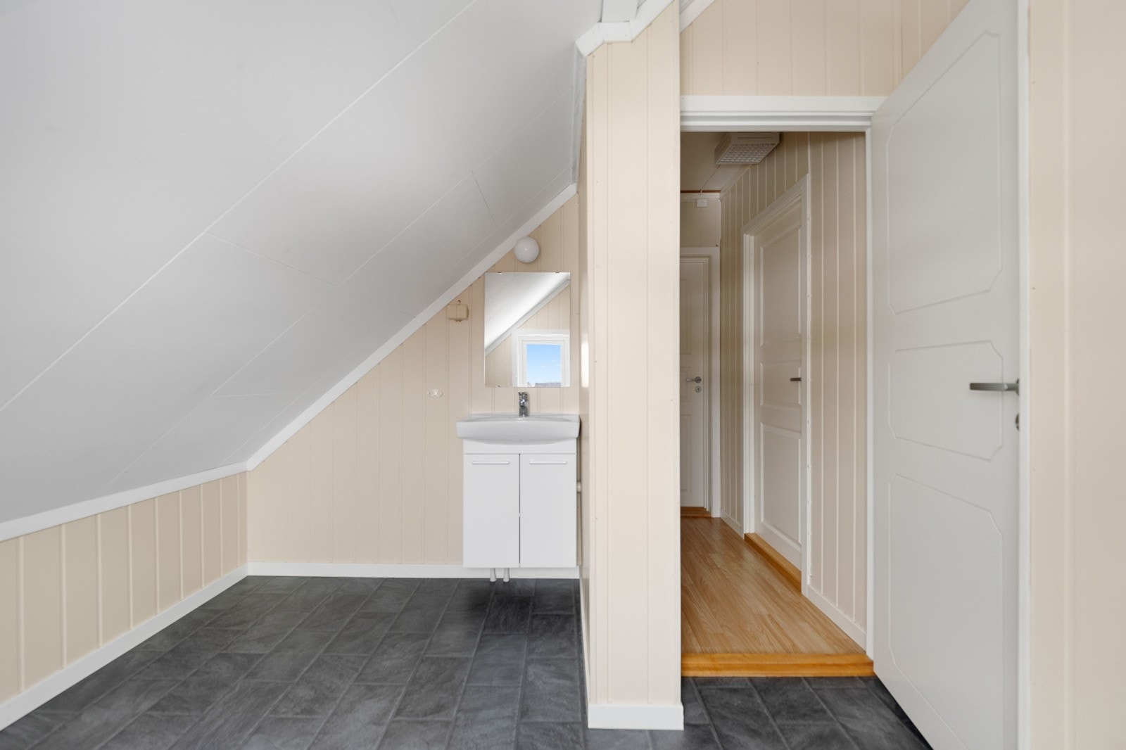 Toalettrom Galleribilde