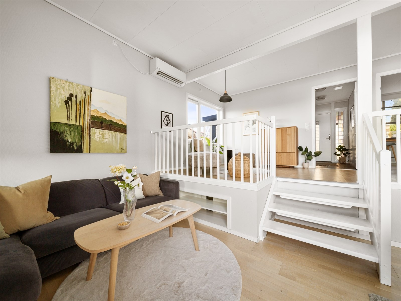 Varmepumpen sørger for energieffektiv oppvarming og jevn temperatur året rundt. Galleribilde