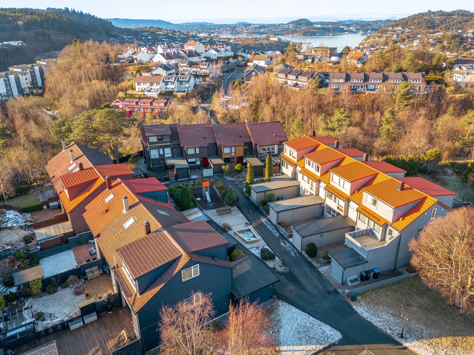 Eiendommen har en barnevennlig beliggenhet i bilfritt tun. Galleribilde
