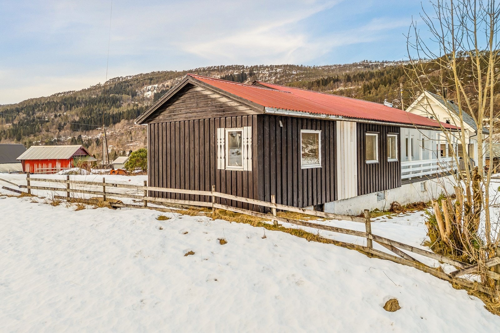 Kort kjøretur til både barnehage og skole Galleribilde