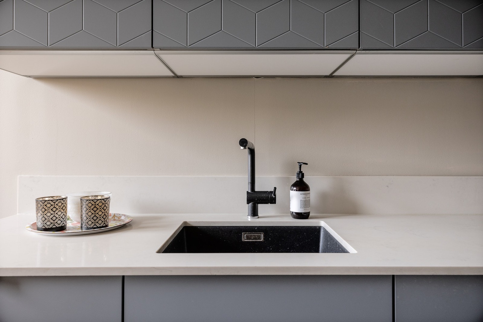 Varmtvann, fyring & bredbånd er inkludert i husleien! Galleribilde