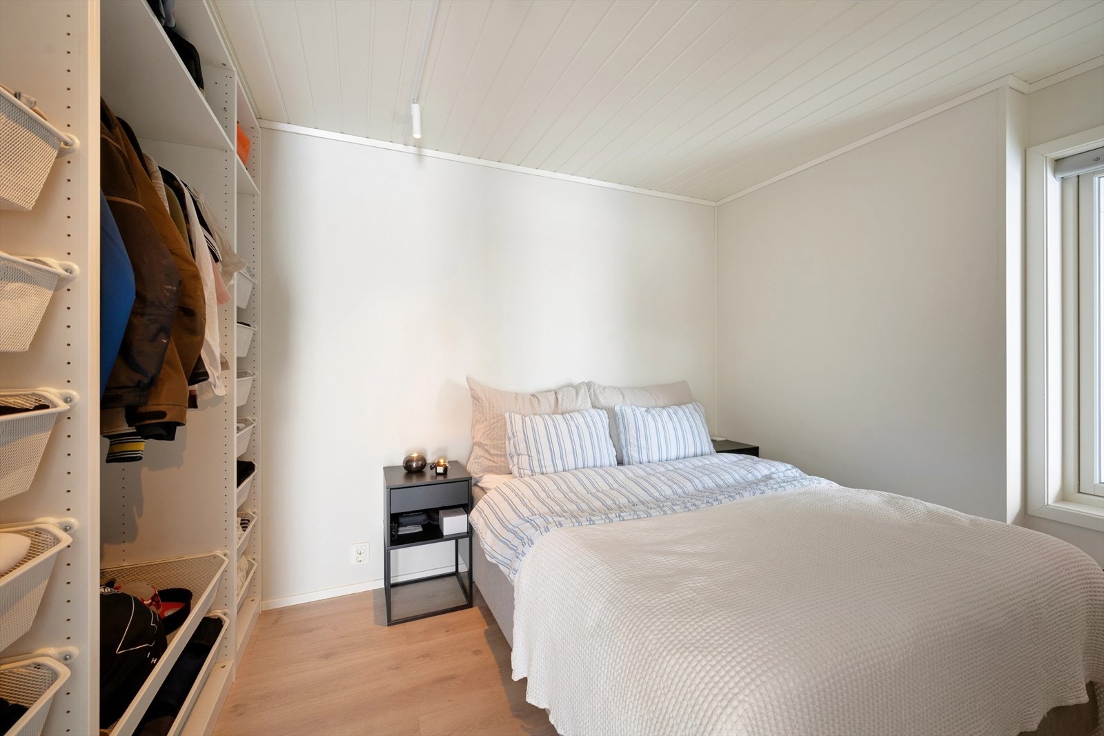 Lunt soverom. Galleribilde