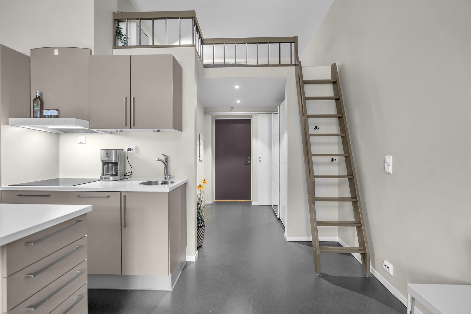 Lett anvendelig trapp opp til hems Galleribilde