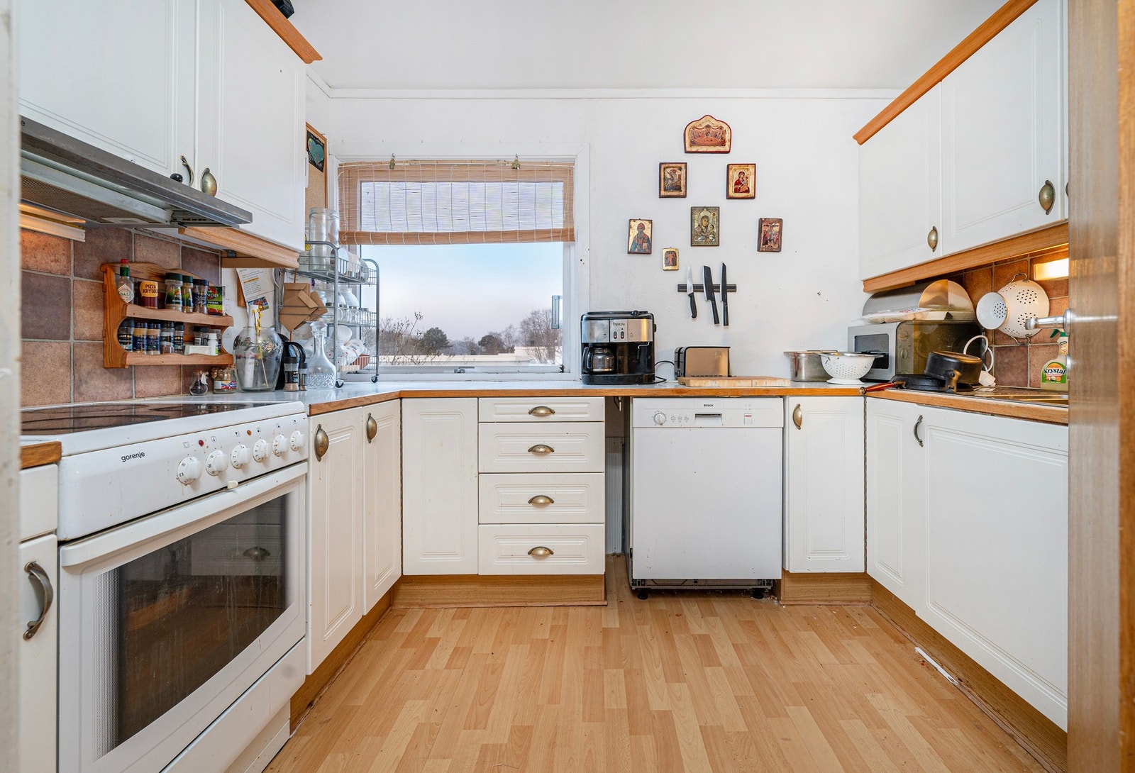 Kjøkken med mange muligheter. Galleribilde