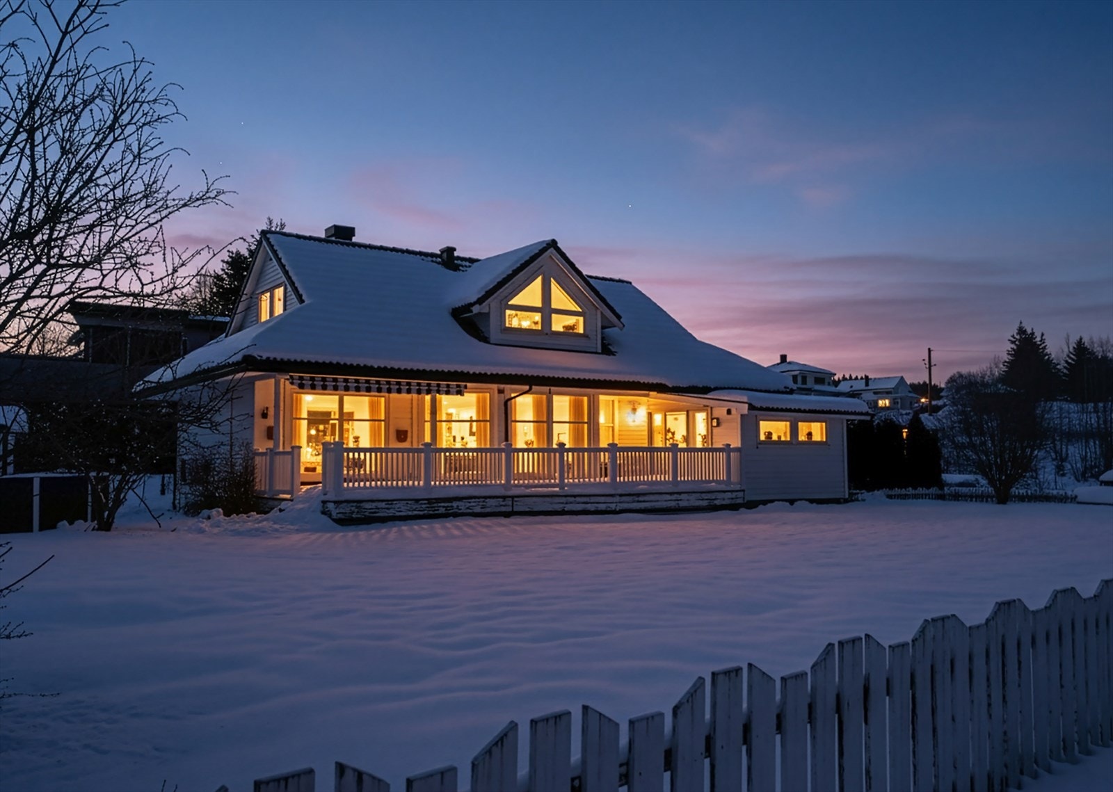 En innholdsrik enebolig over tre plan med store, flotte uteområder. Galleribilde
