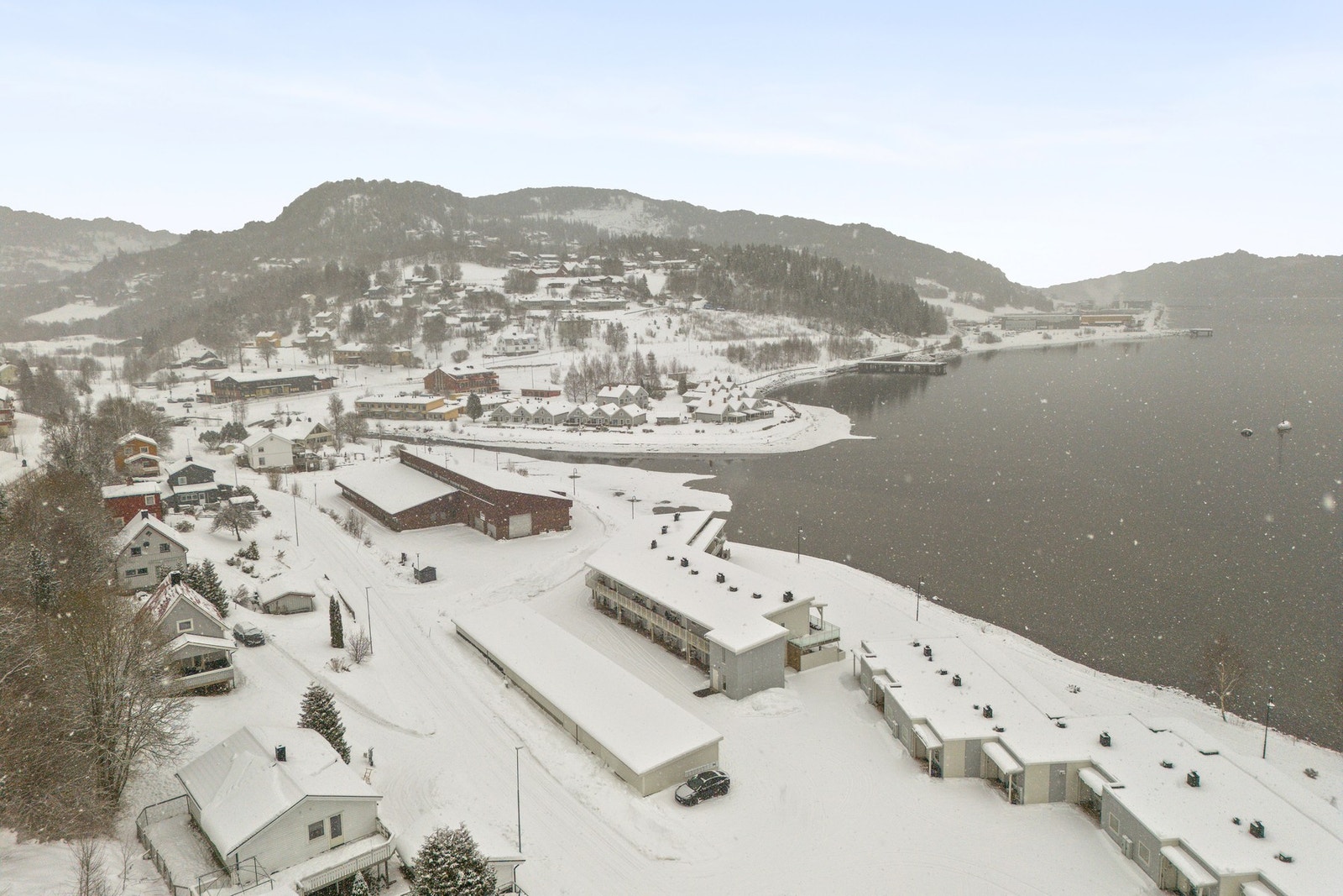 Malm tilbyr en flott og variert natur - med både fjord og høyfjell har du tilgang på fantastiske turmuligheter året rundt Galleribilde