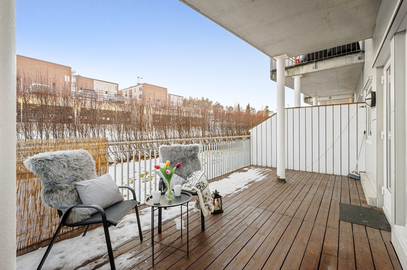 En lys og flott 4-roms selveier med hjørnebeliggenhet! Galleribilde