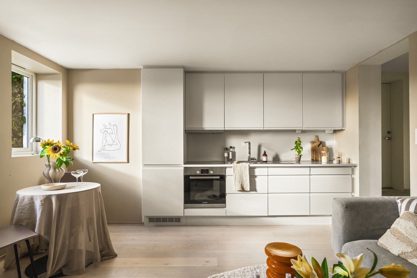 2-roms selveier med fantastisk utsikt, parkeringsplass, felles terrasser og moderne standard. Galleribilde